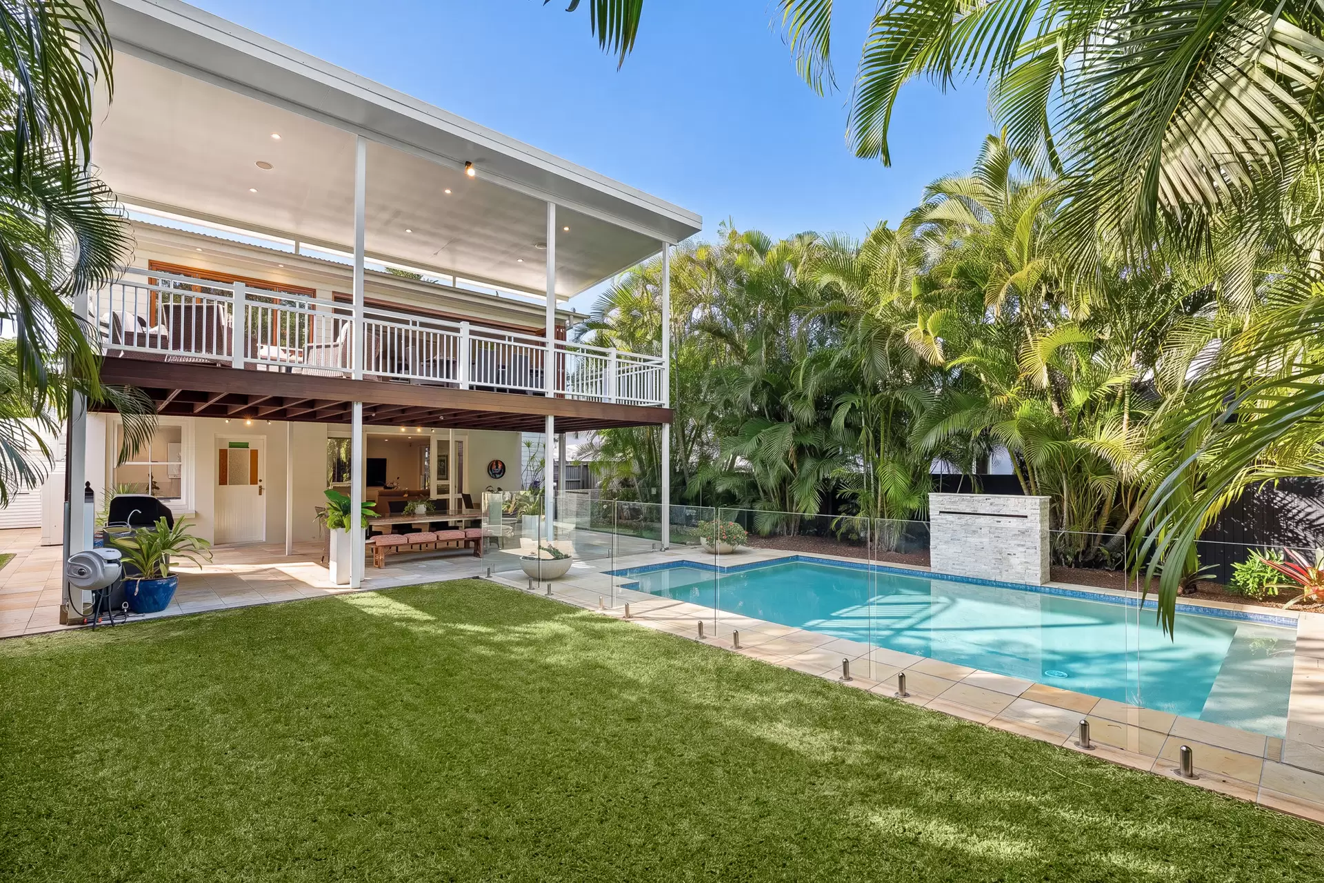 8 Nelson Street, Kalinga Sold by Queensland Sotheby's International Realty - image 1