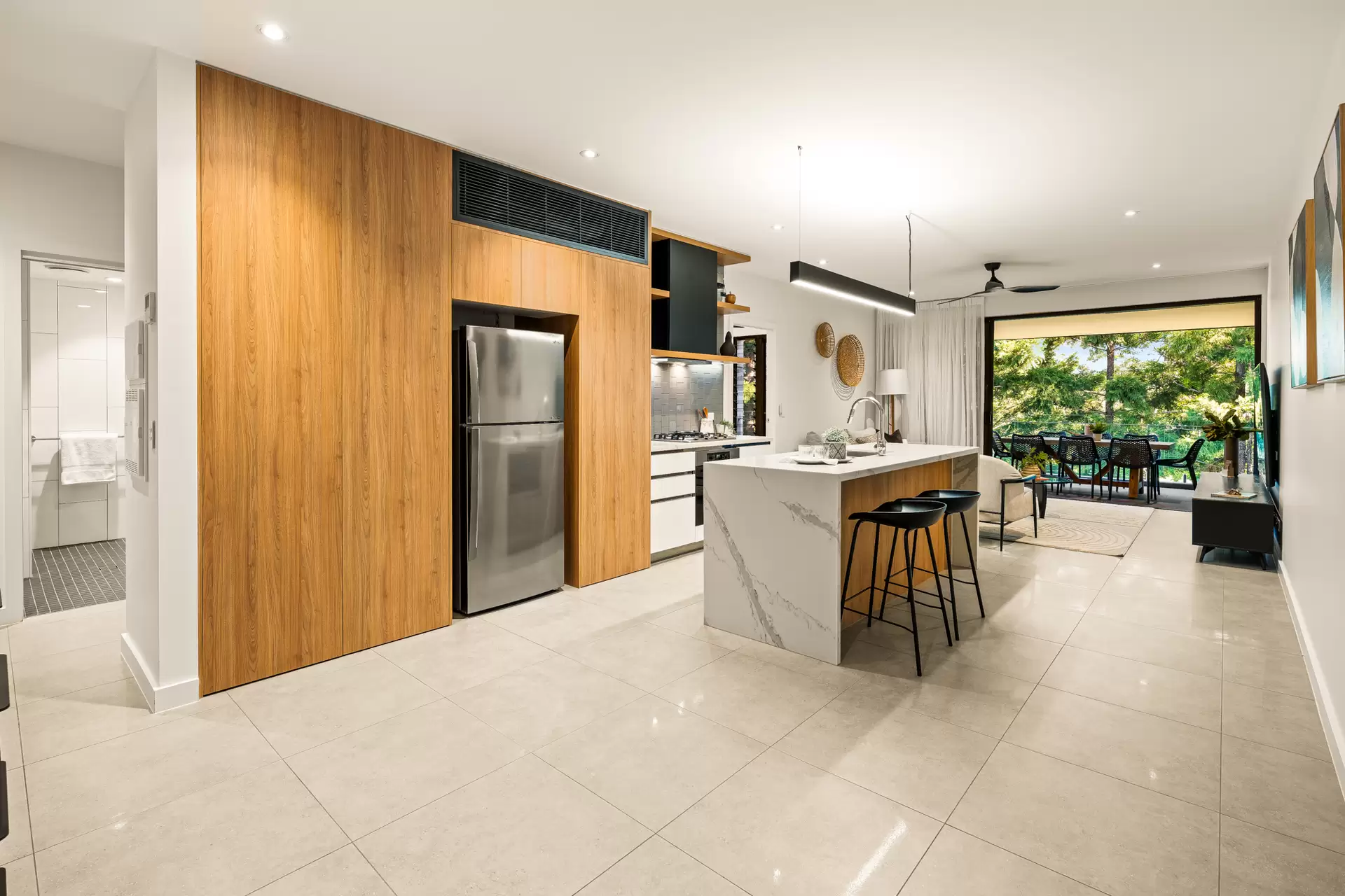 8/35 Beaconsfield Street, Highgate Hill Sold by Queensland Sotheby's International Realty - image 1
