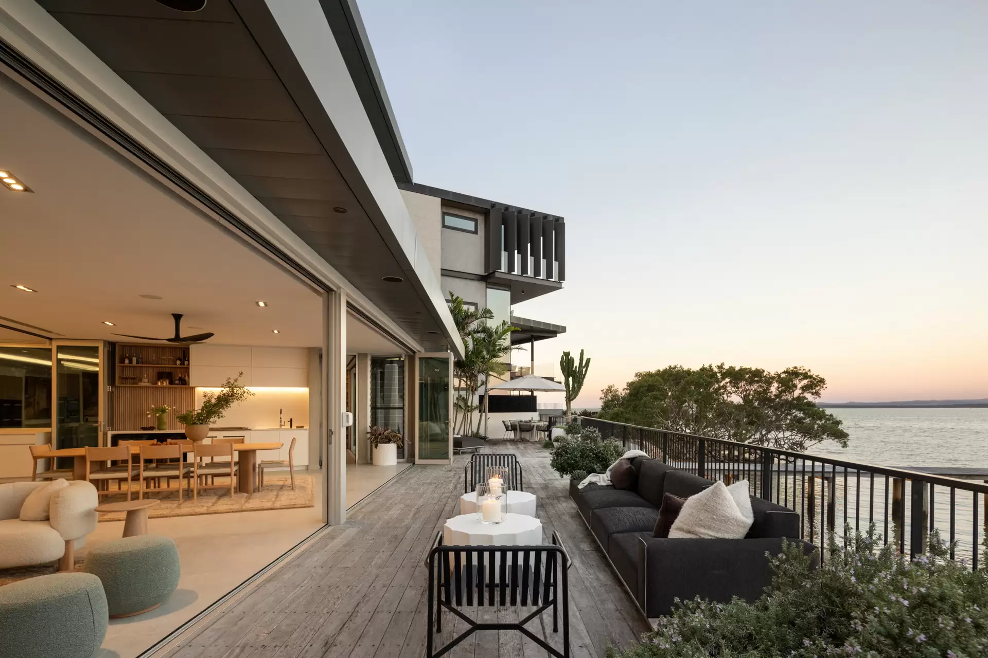 223-225 Shore Street North, Cleveland For Sale by Queensland Sotheby's International Realty - image 1