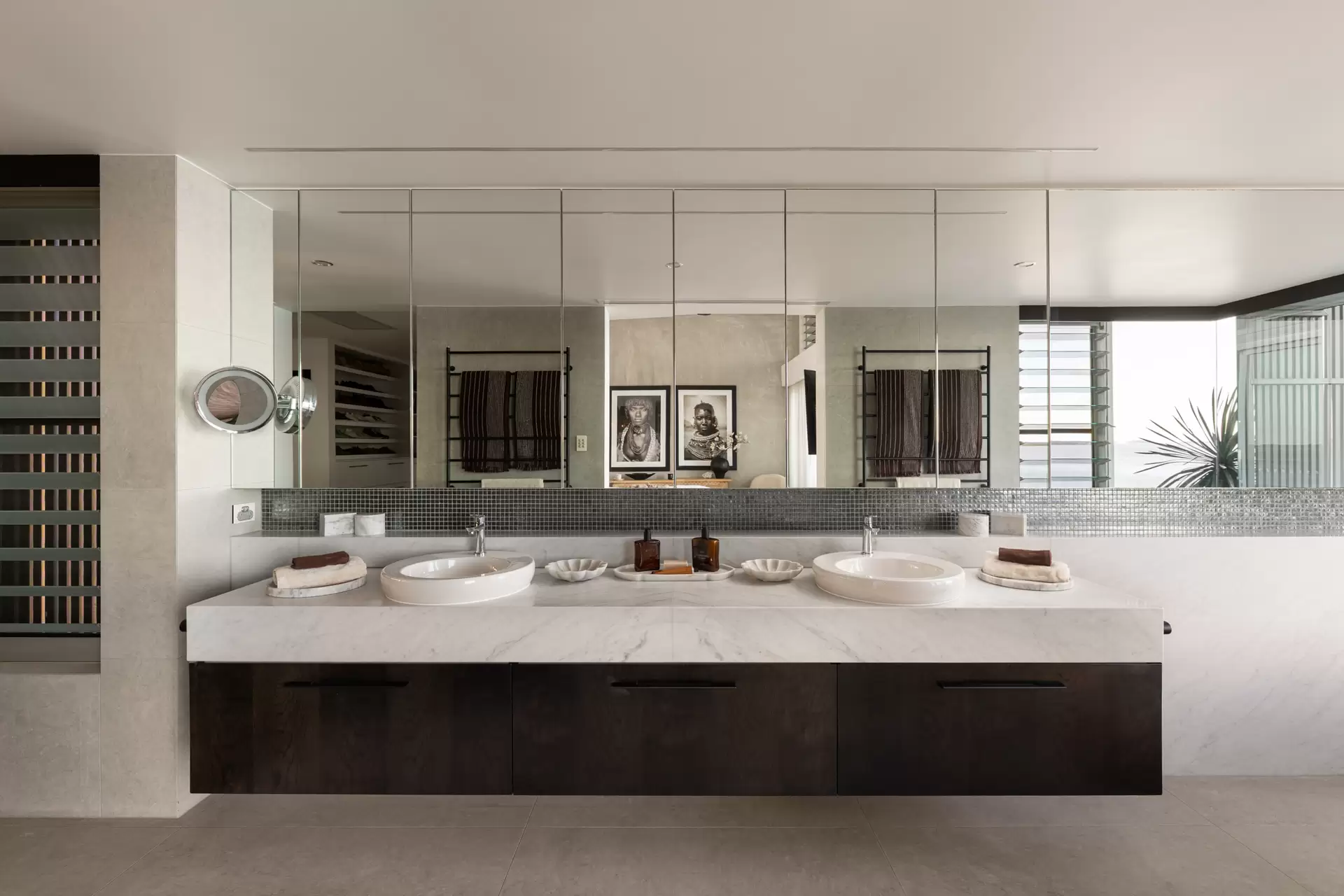 223-225 Shore Street North, Cleveland For Sale by Queensland Sotheby's International Realty - image 1