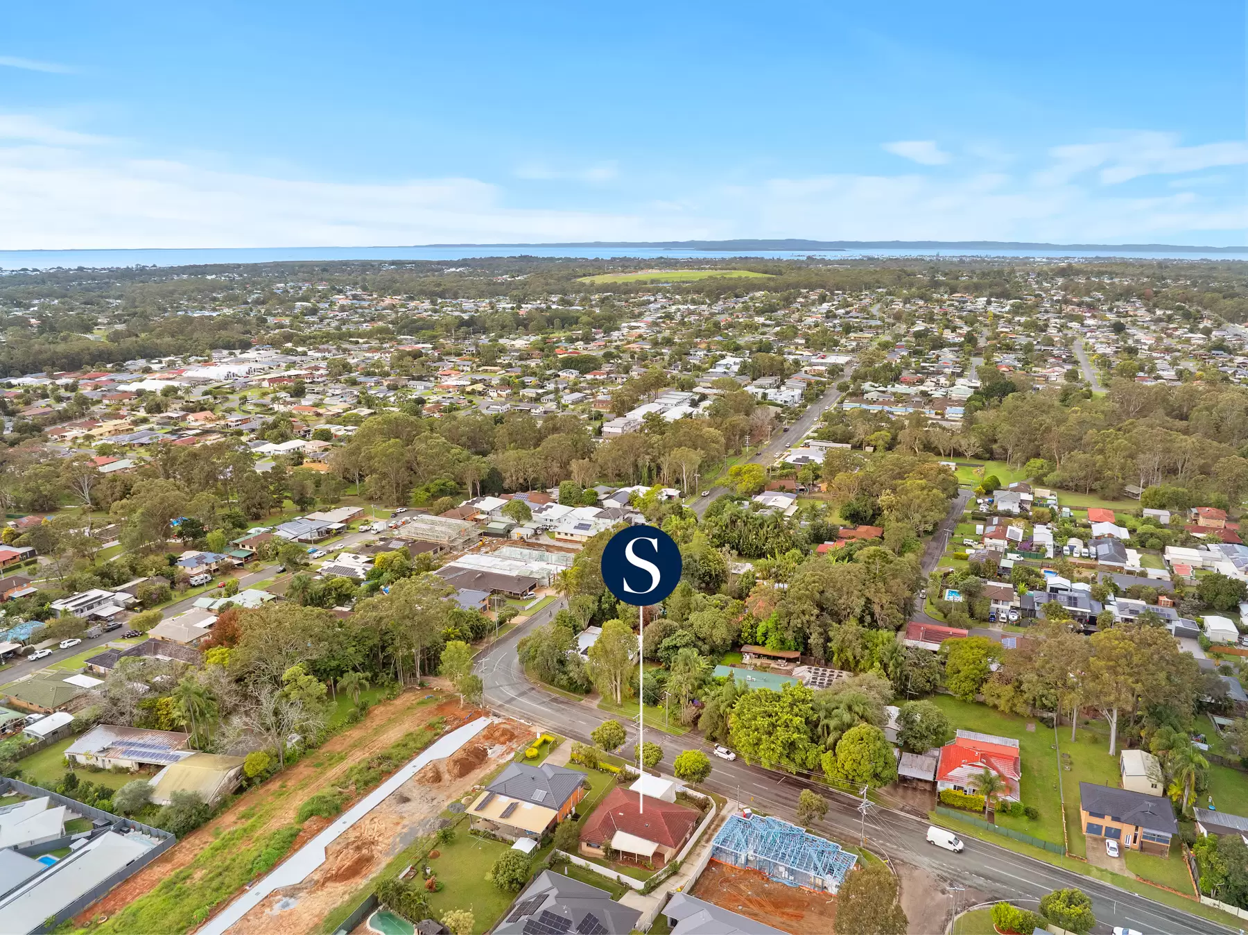 12 Valantine Road, Birkdale Sold by Queensland Sotheby's International Realty - image 1