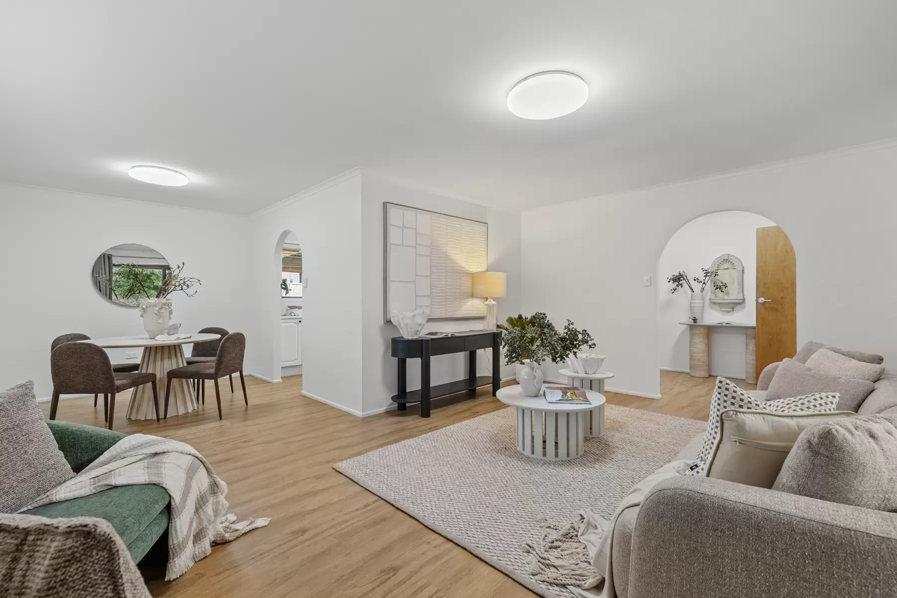 12 Valantine Road, Birkdale Sold by Queensland Sotheby's International Realty - image 1