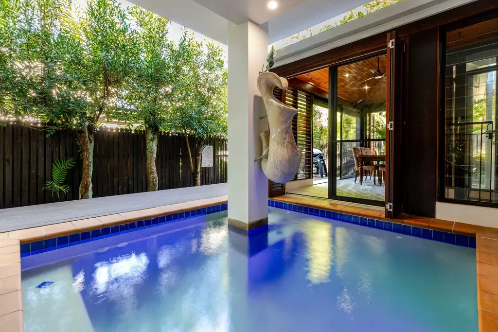 4/6 Davidson Street, Port Douglas Sold by Queensland Sotheby's International Realty