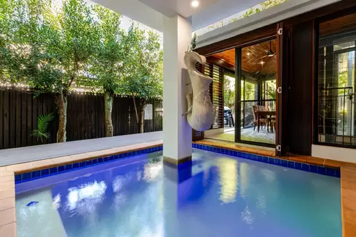 4/6 Davidson Street, Port Douglas Sold by Queensland Sotheby's International Realty