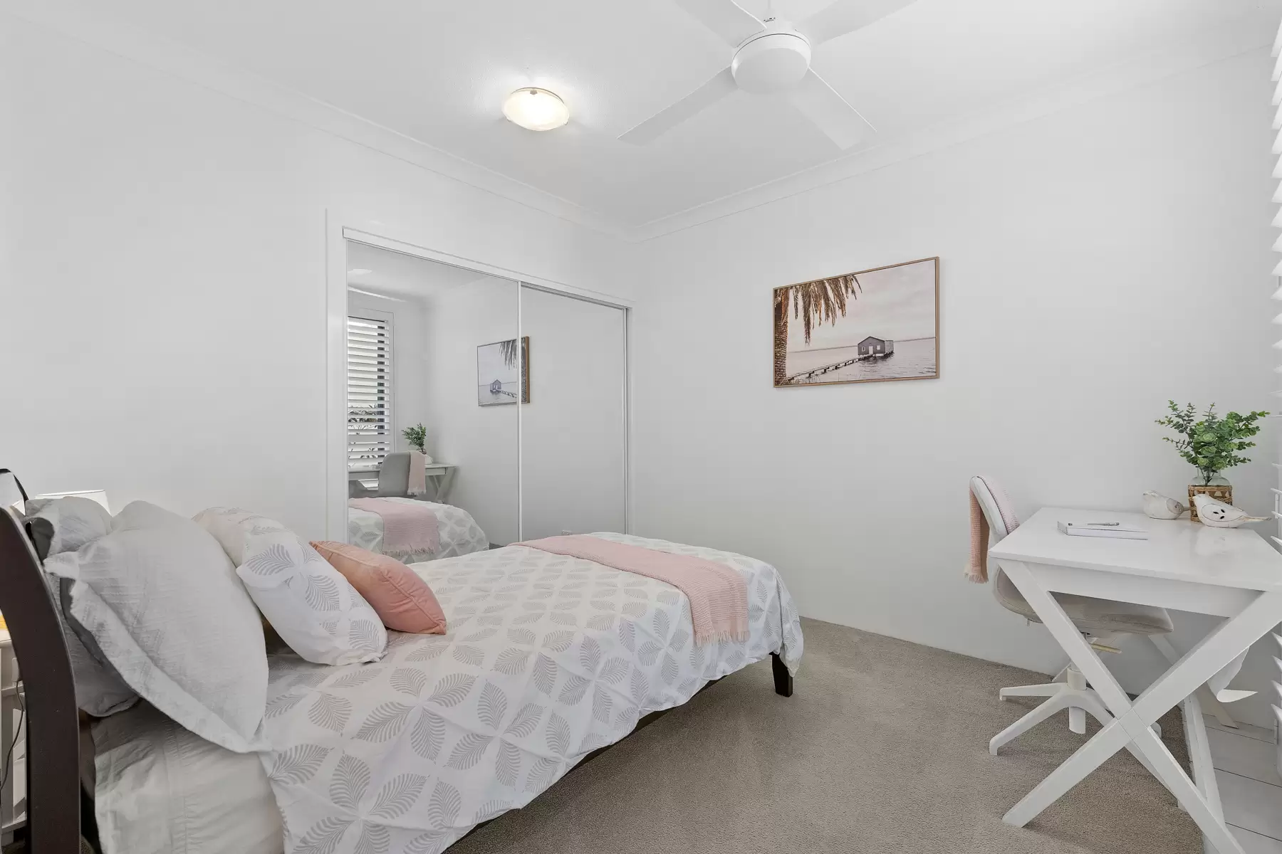 12/20 Masthead Drive, Raby Bay Sold by Queensland Sotheby's International Realty - image 1