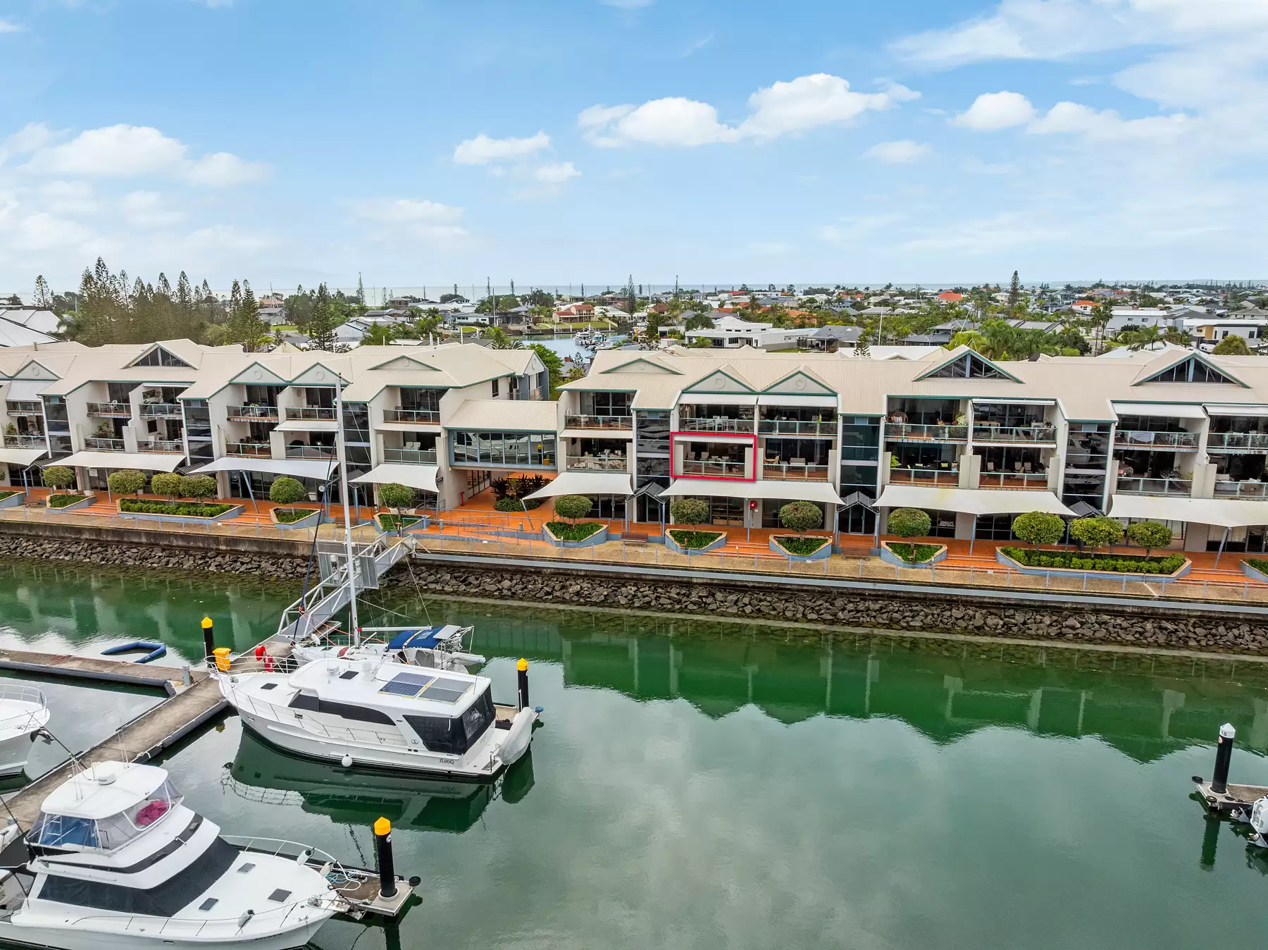 12/20 Masthead Drive, Raby Bay Sold by  - image 1