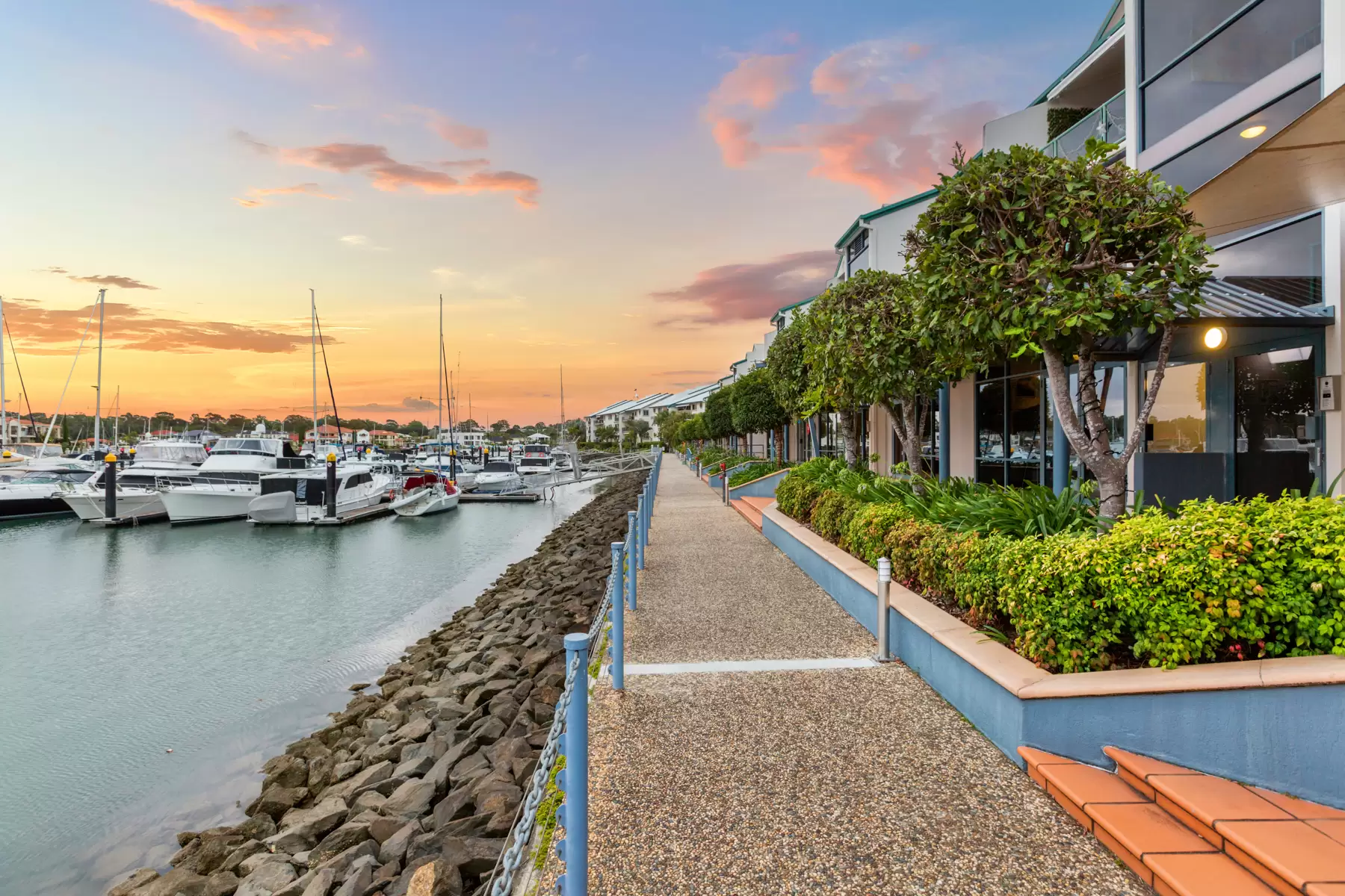 12/20 Masthead Drive, Raby Bay Sold by  - image 1