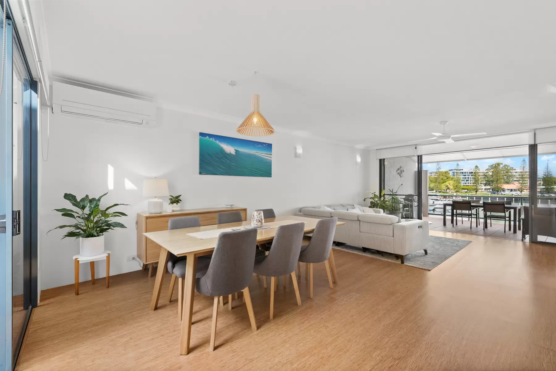 12/20 Masthead Drive, Raby Bay Sold by  - image 1