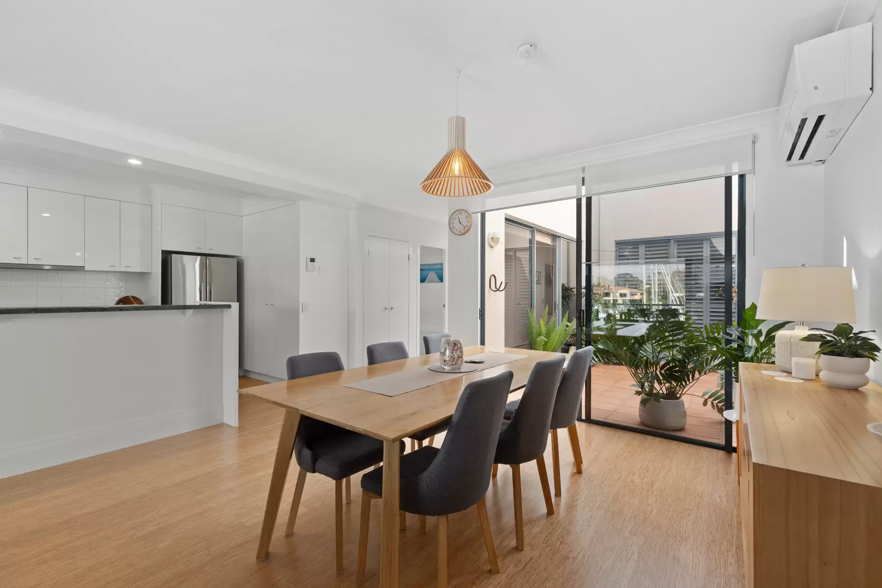 12/20 Masthead Drive, Raby Bay Sold by  - image 1