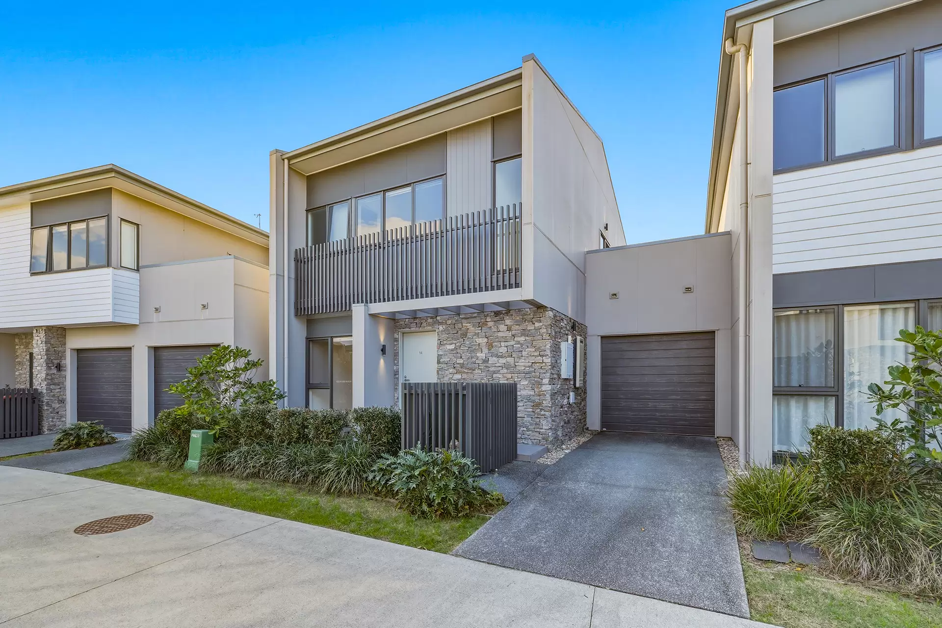 14/191 Marina Quays Boulevard, Hope Island For Sale by Queensland Sotheby's International Realty - image 1