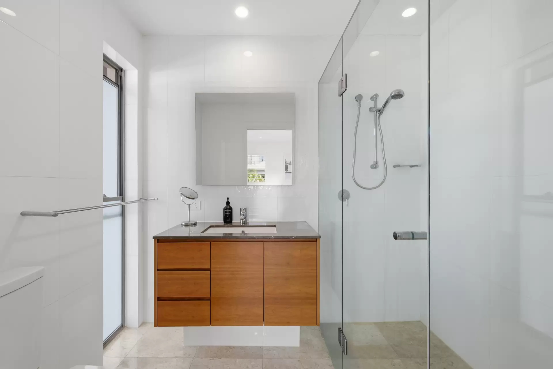 35B Hughes Avenue, Main Beach For Sale by Queensland Sotheby's International Realty - image 1