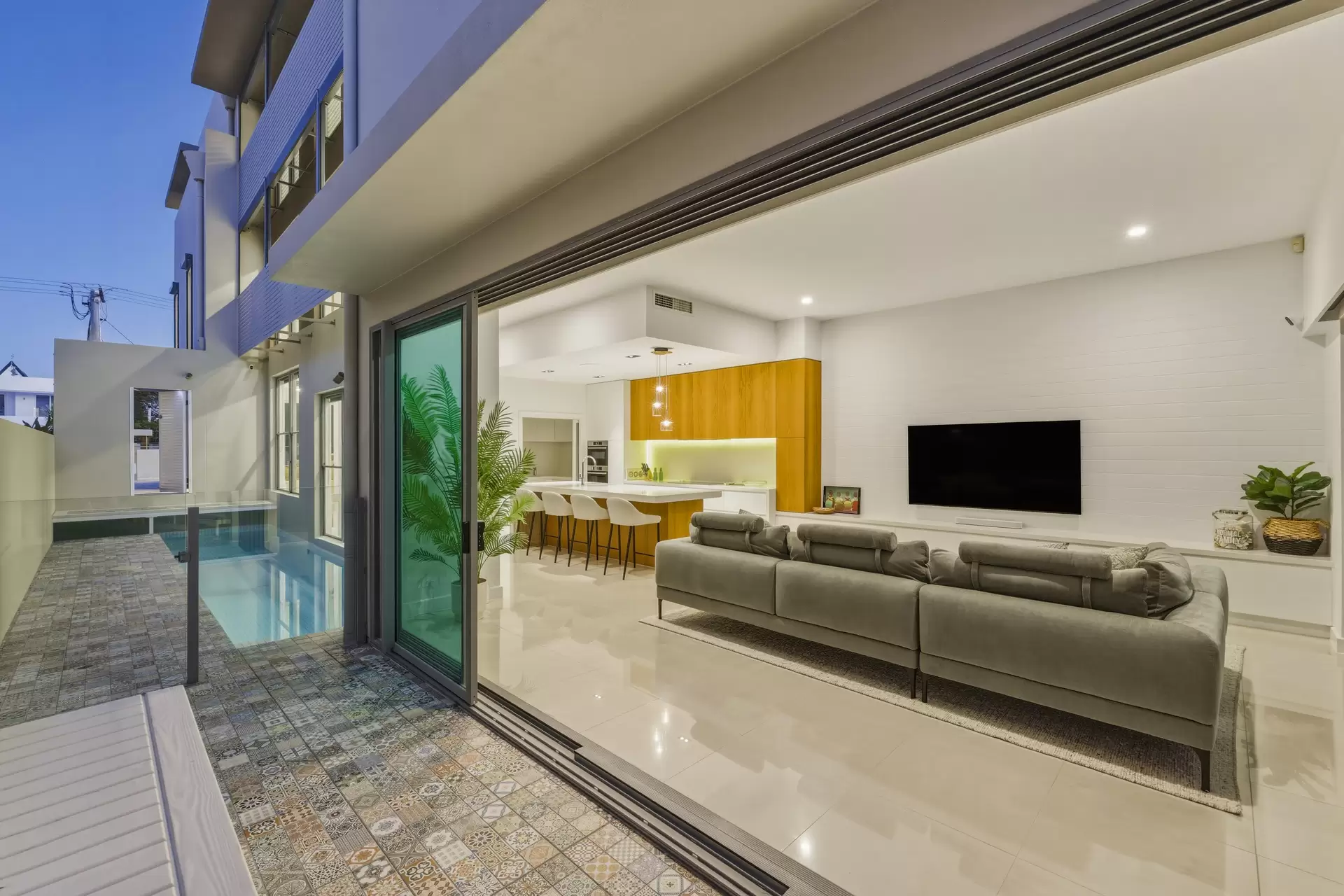 35B Hughes Avenue, Main Beach For Sale by Queensland Sotheby's International Realty - image 1