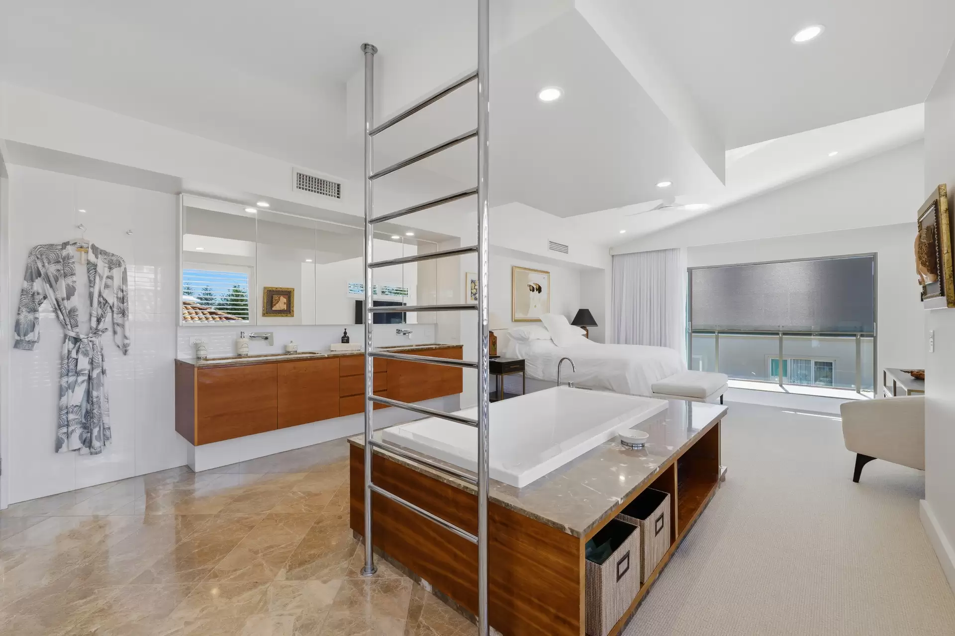 35B Hughes Avenue, Main Beach For Sale by Queensland Sotheby's International Realty - image 1