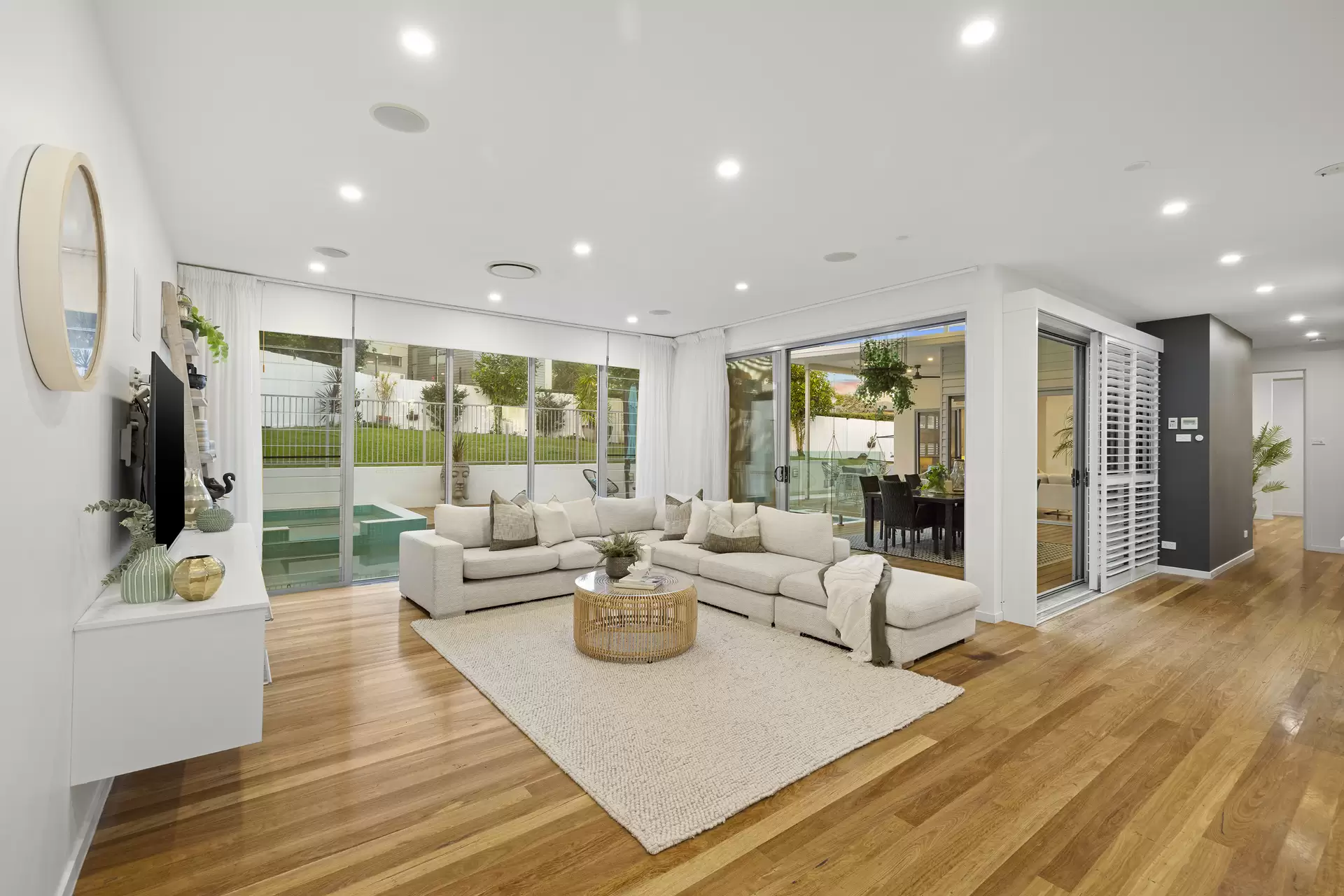 10 John Lesslie Court, Buderim Sold by Queensland Sotheby's International Realty - image 1