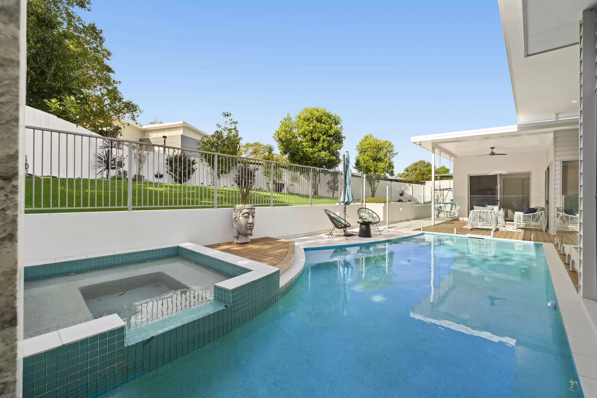 10 John Lesslie Court, Buderim Sold by Queensland Sotheby's International Realty - image 1