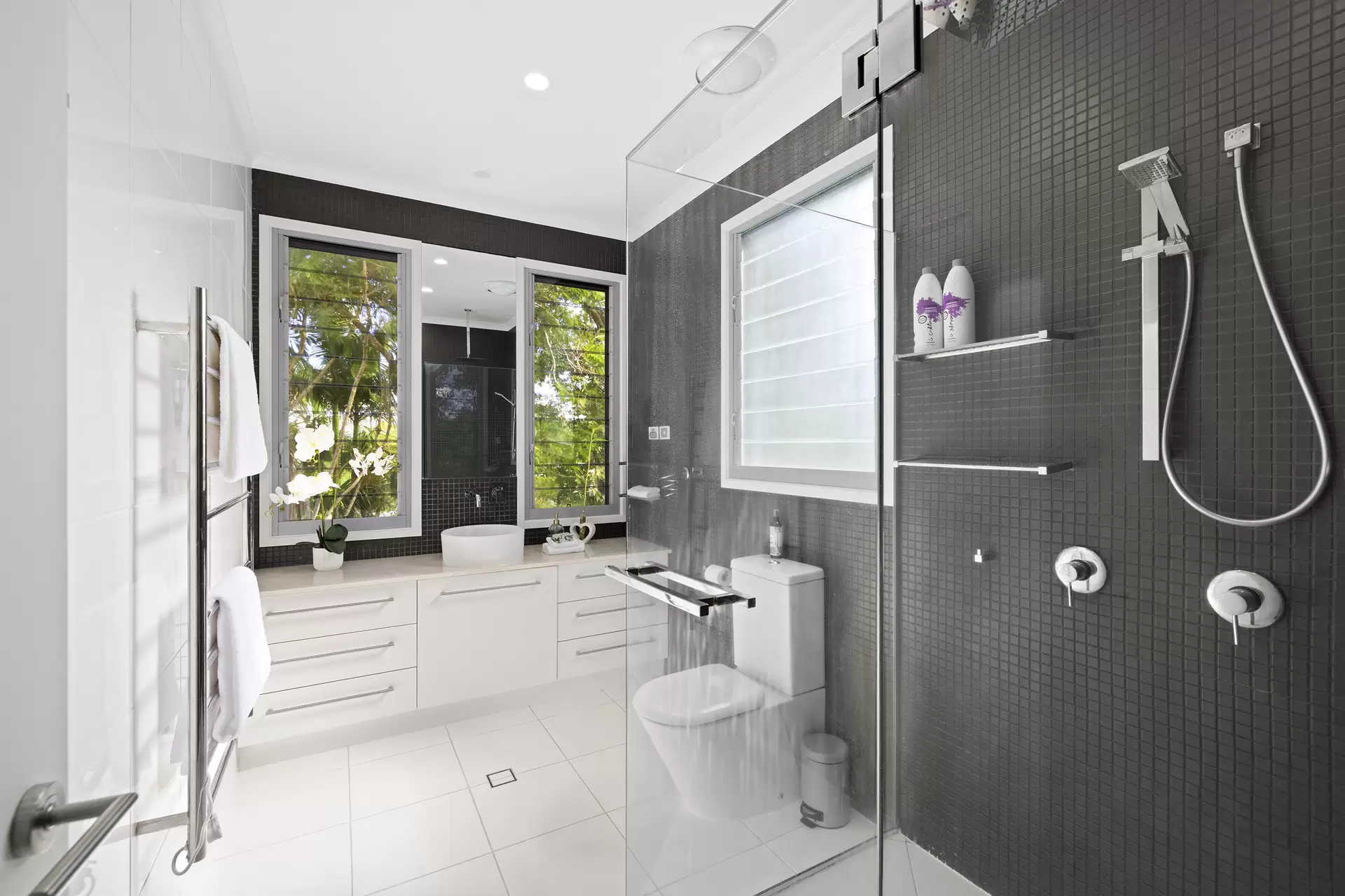 10 John Lesslie Court, Buderim Sold by Queensland Sotheby's International Realty - image 1