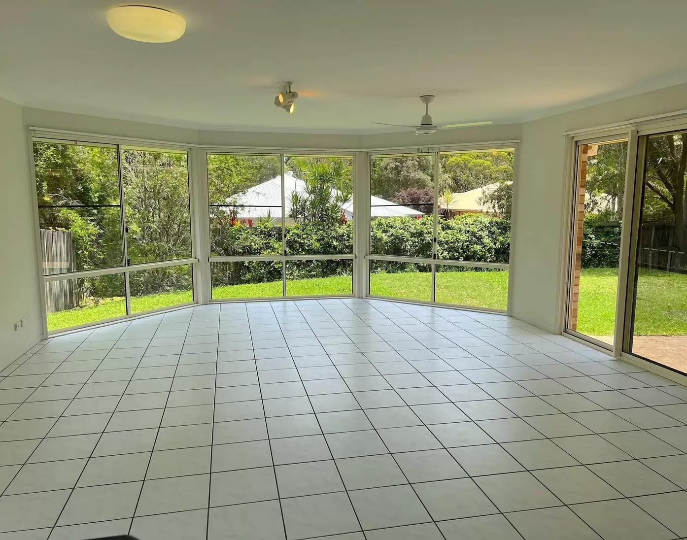 33 Golf Course  Drive, Tewantin Sold by Queensland Sotheby's International Realty - image 1