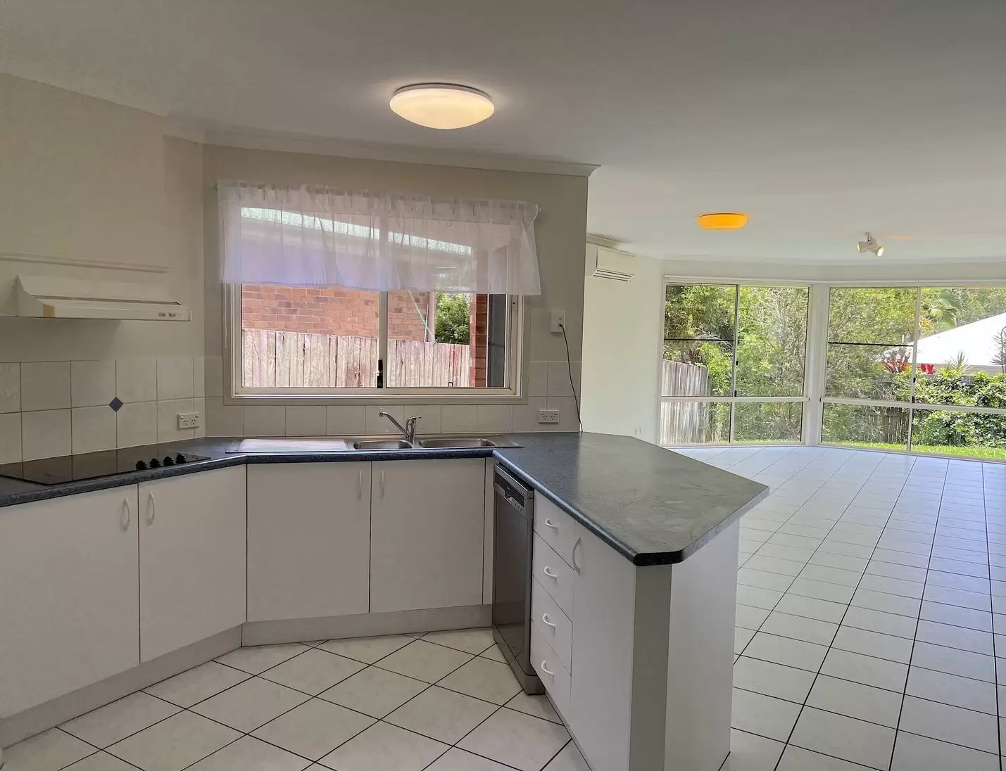 33 Golf Course  Drive, Tewantin Sold by Queensland Sotheby's International Realty - image 1