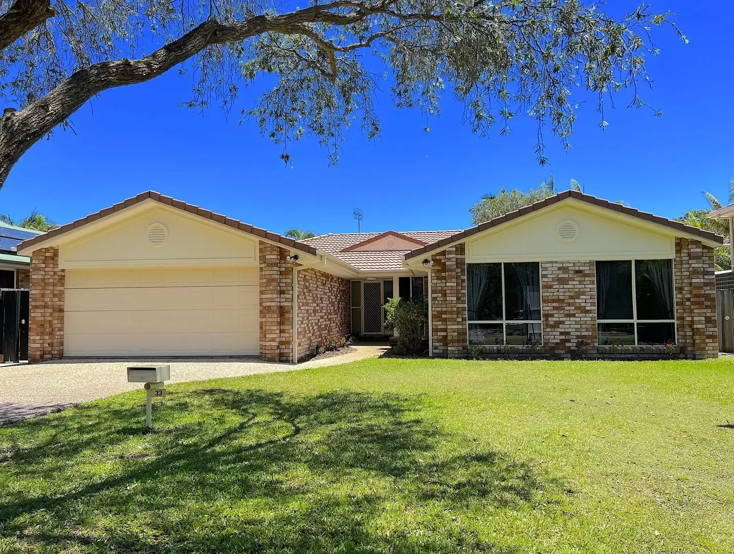 33 Golf Course  Drive, Tewantin Sold by Queensland Sotheby's International Realty - image 1