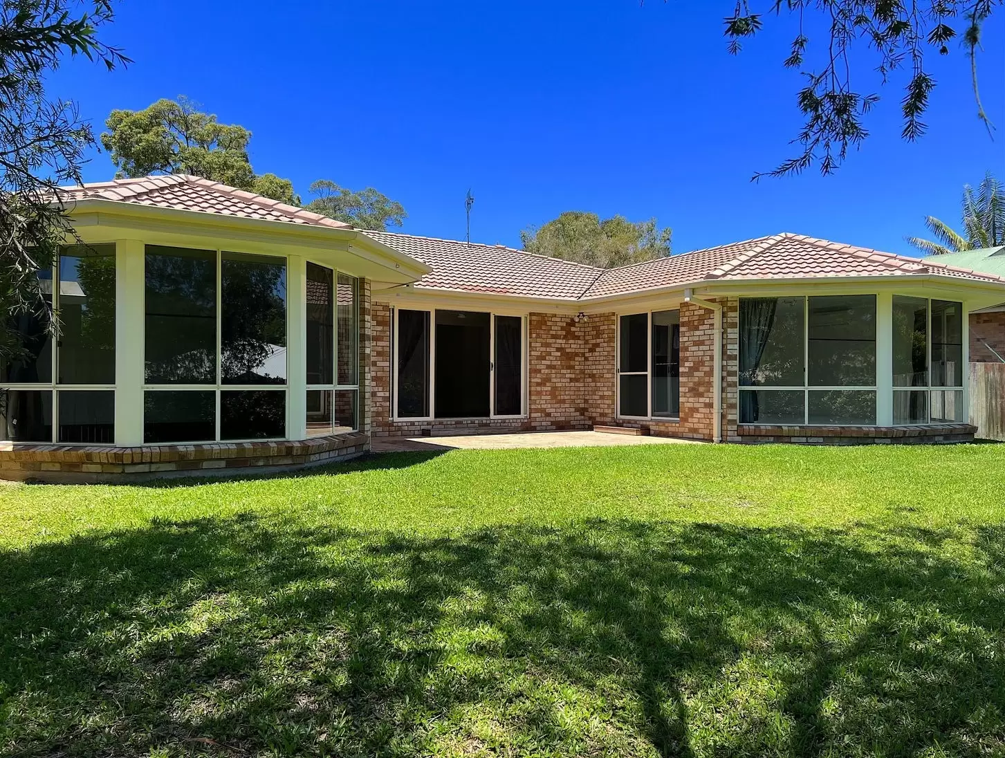33 Golf Course  Drive, Tewantin Sold by Queensland Sotheby's International Realty - image 1