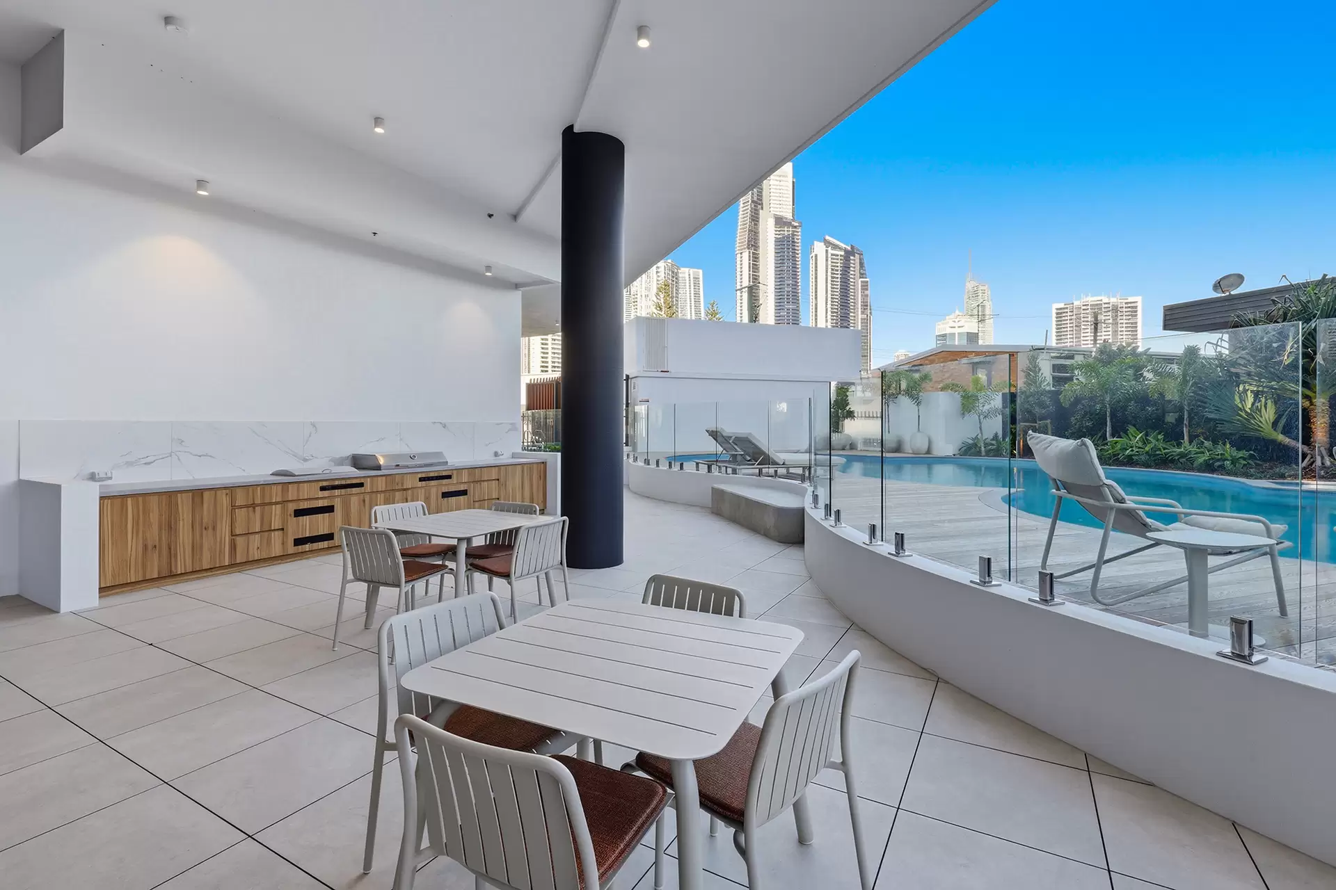 2606/42 Stanhill  Drive, Surfers Paradise For Sale by Queensland Sotheby's International Realty - image 1