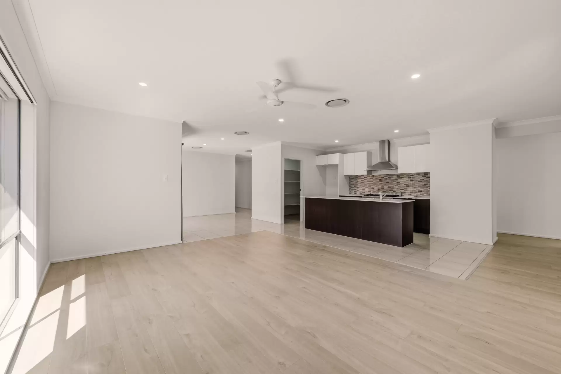 51 Rivermill Terrace, Maudsland For Sale by Queensland Sotheby's International Realty - image 1