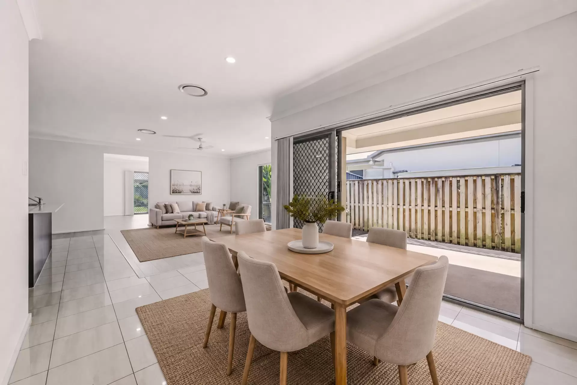 51 Rivermill Terrace, Maudsland For Sale by Queensland Sotheby's International Realty - image 1