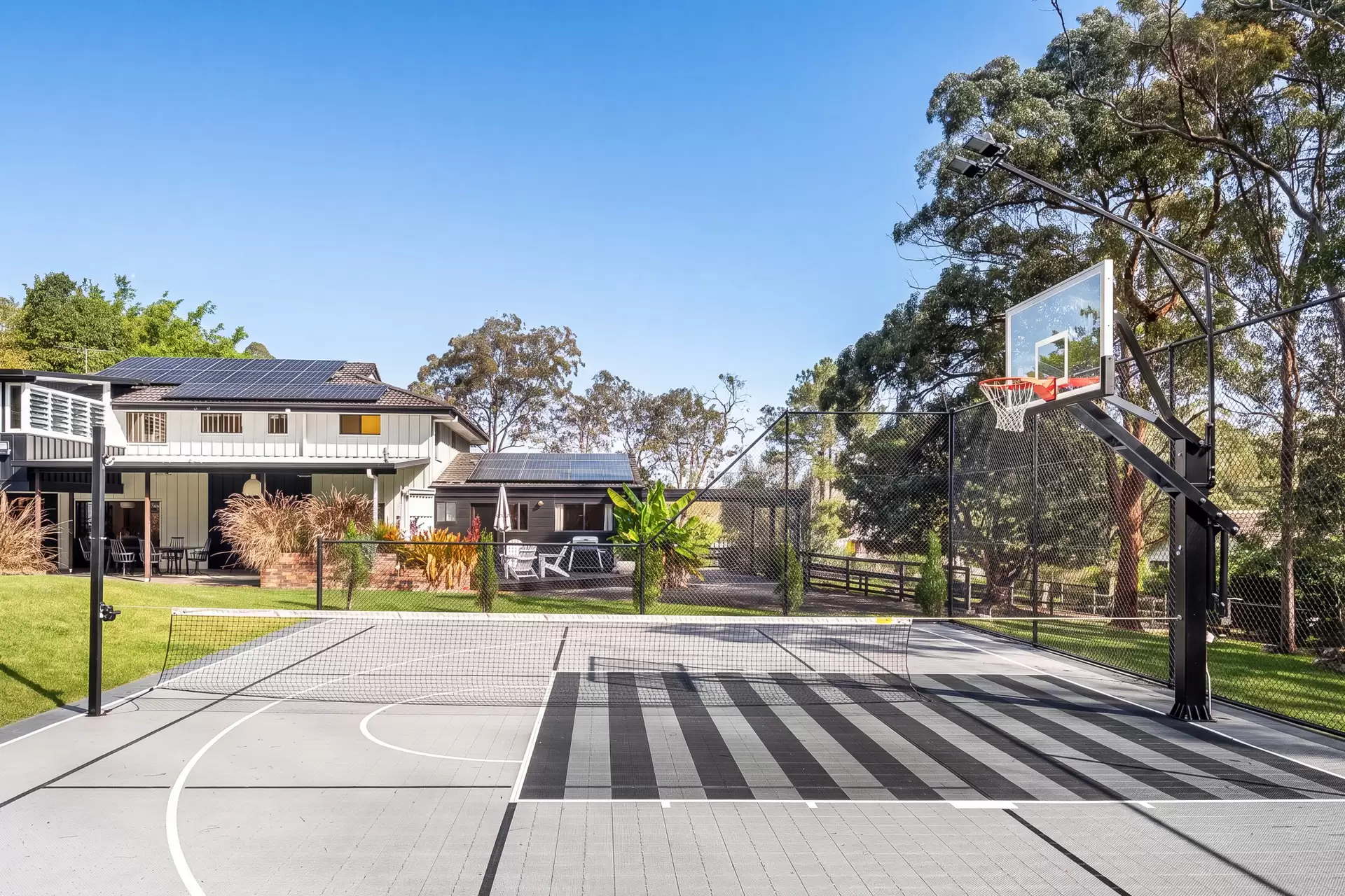 570 Boston Road, Chandler Sold by Queensland Sotheby's International Realty - image 1