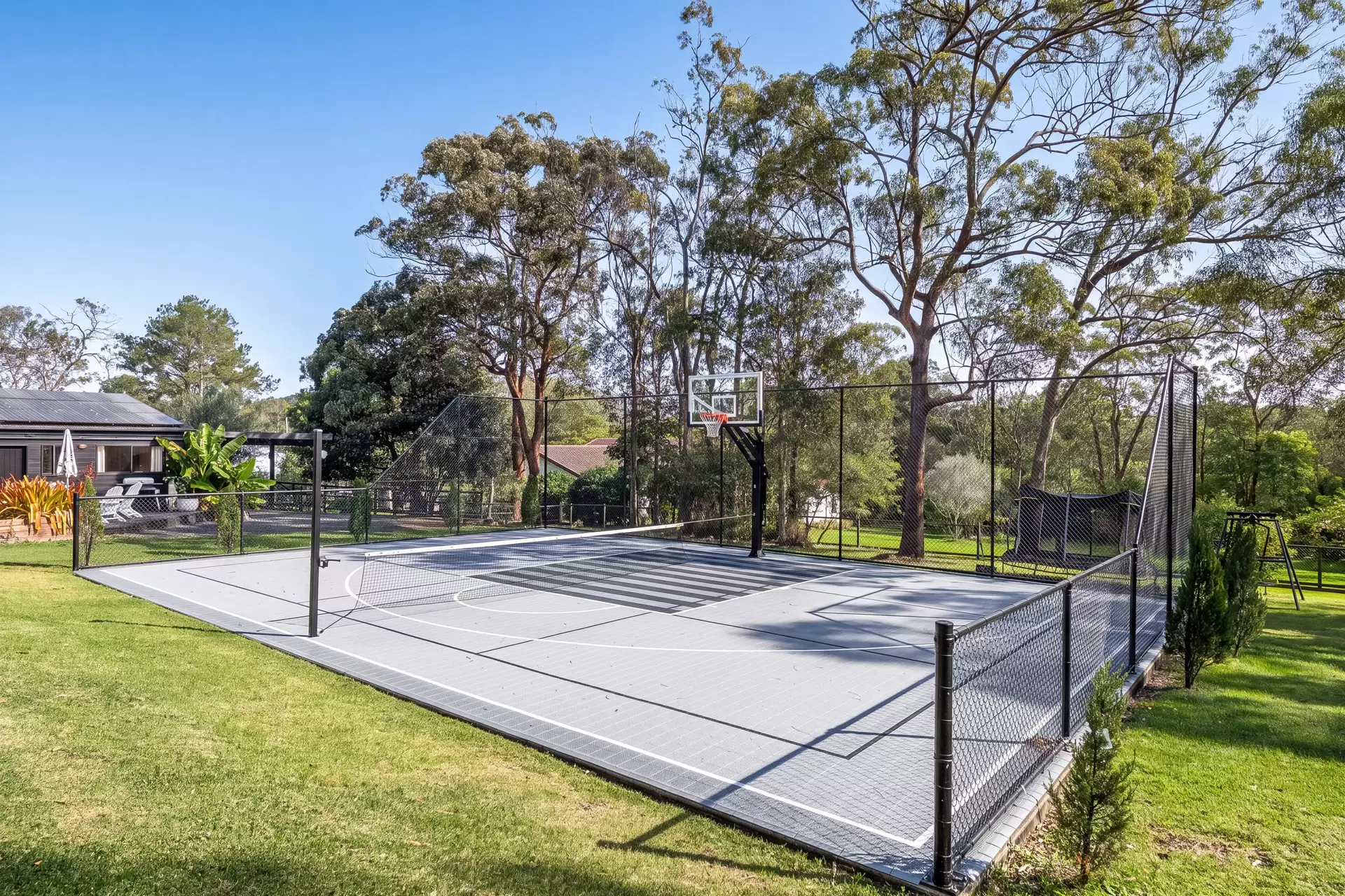 570 Boston Road, Chandler Sold by Queensland Sotheby's International Realty - image 1