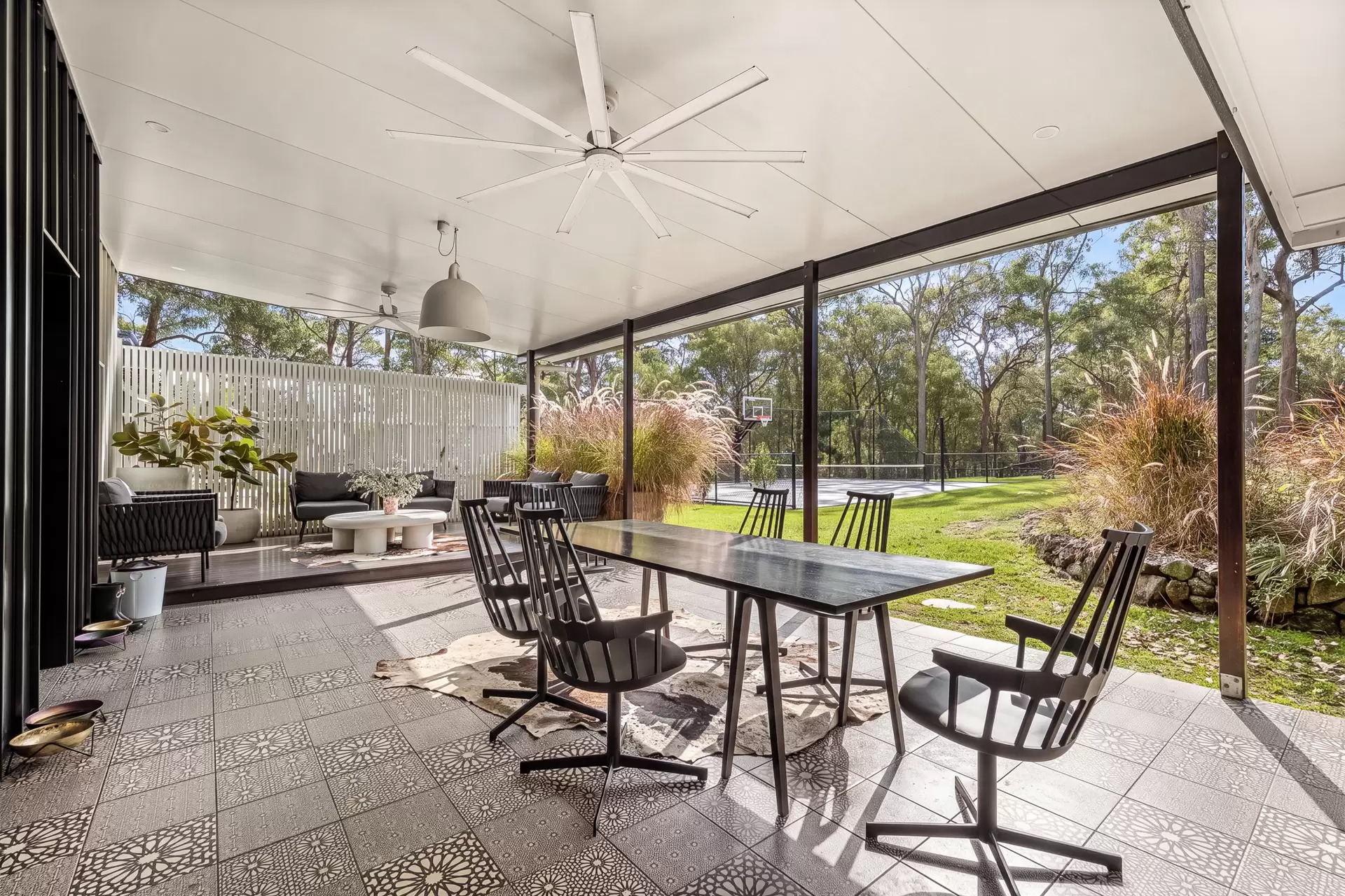 570 Boston Road, Chandler Sold by Queensland Sotheby's International Realty - image 1