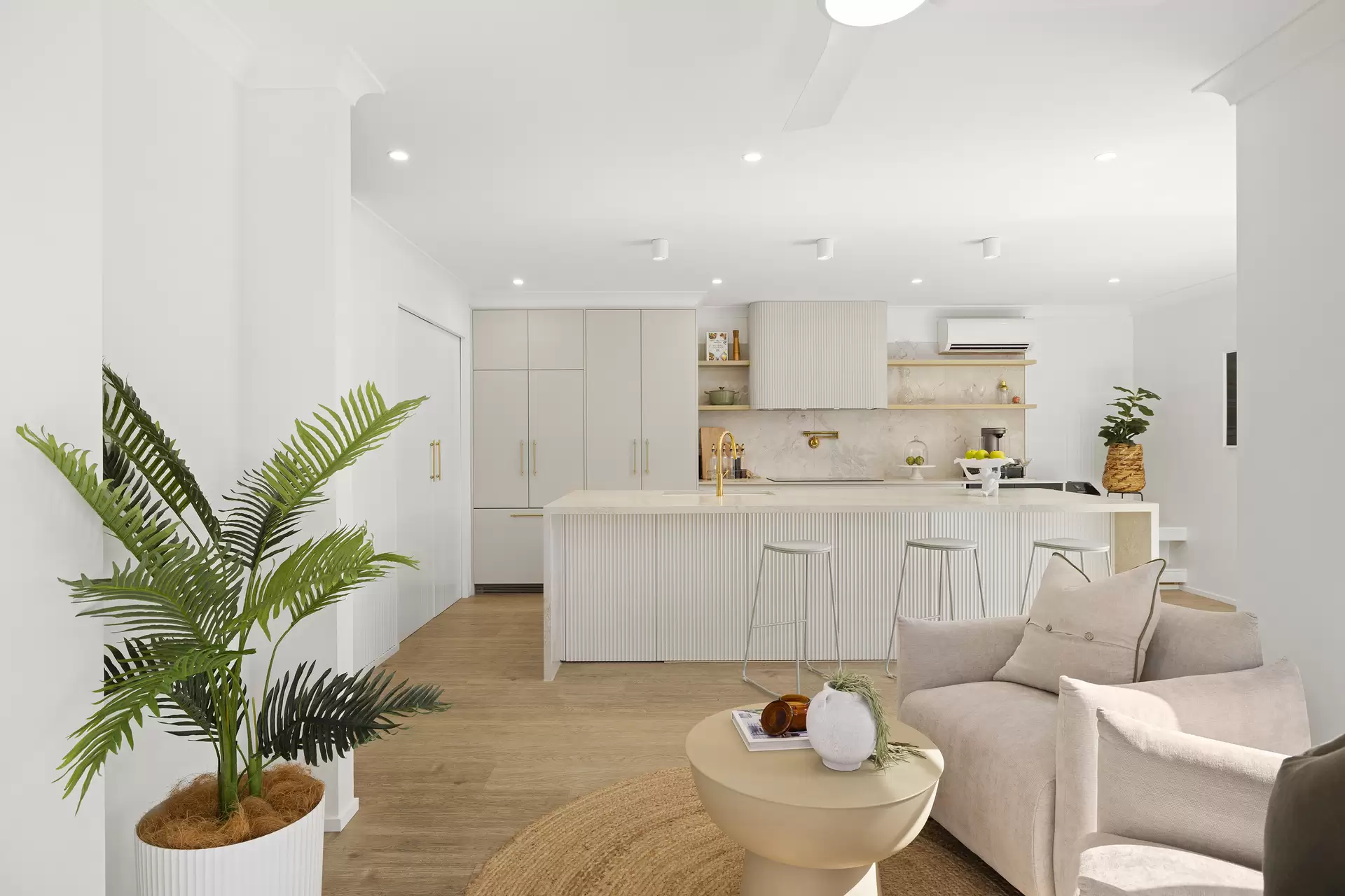 109 Glenfields Boulevard, Mountain Creek Sold by Queensland Sotheby's International Realty - image 1