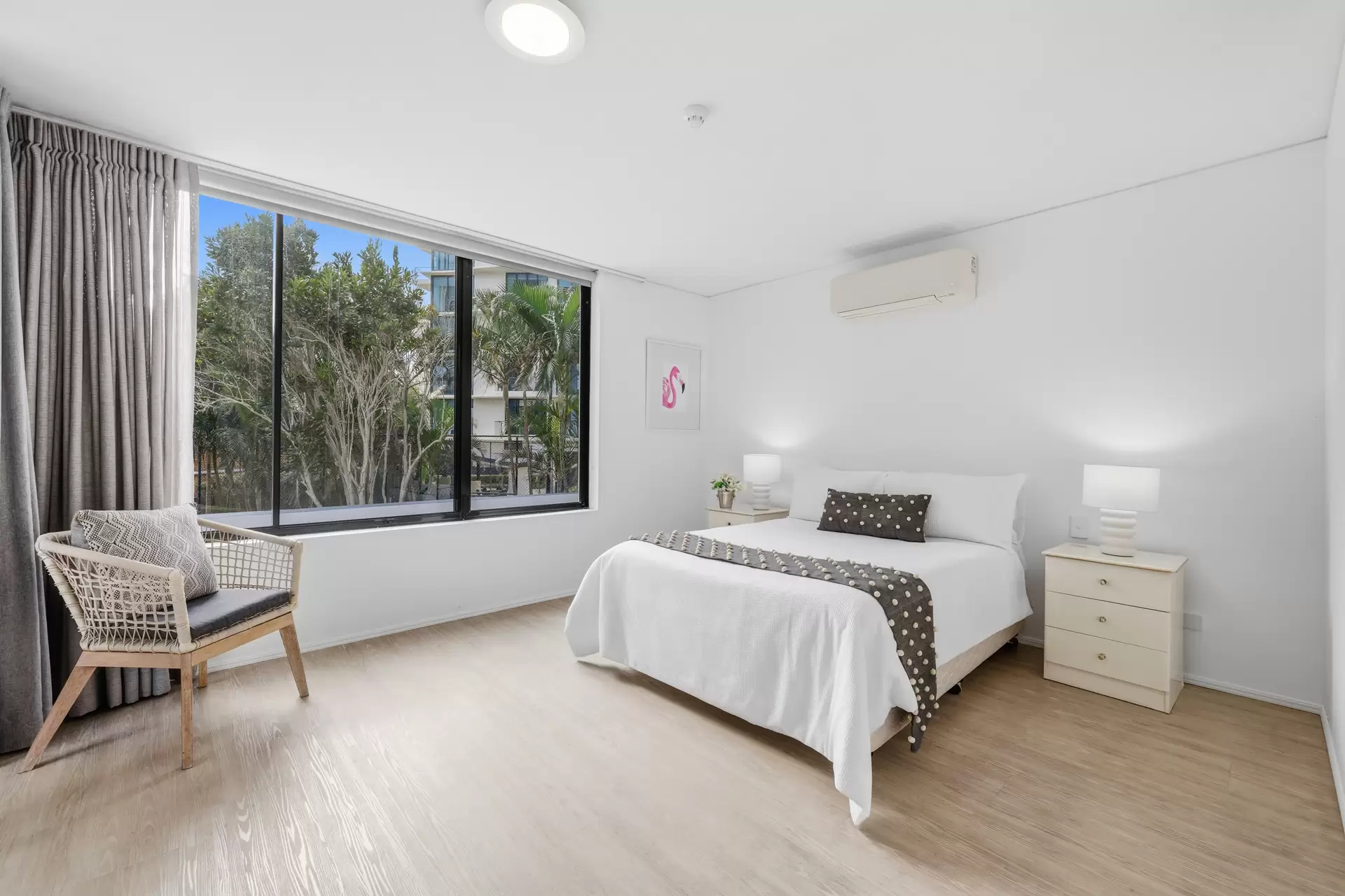 2A/19 Peak Avenue, Main Beach For Sale by Queensland Sotheby's International Realty - image 1