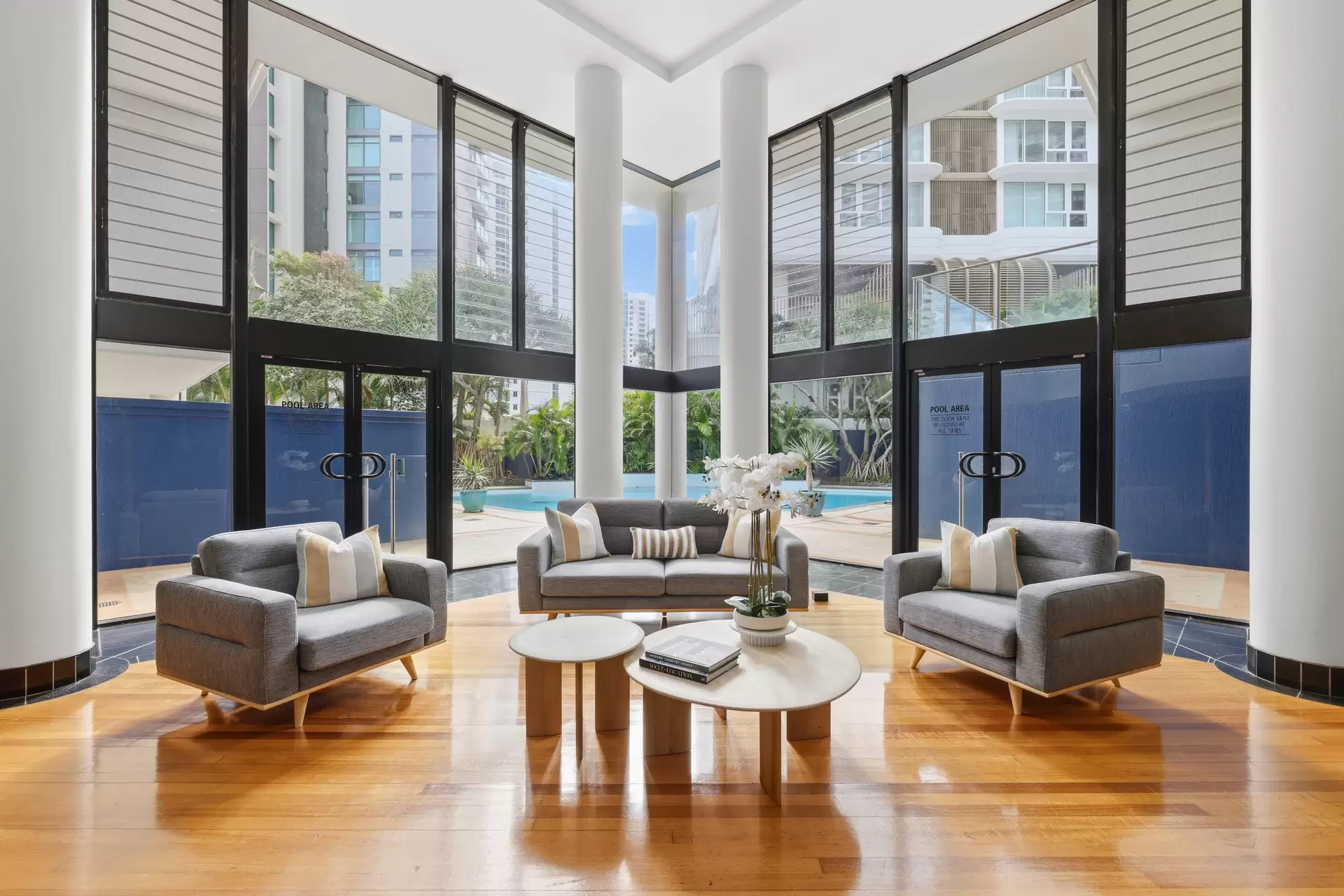 2A/19 Peak Avenue, Main Beach For Sale by Queensland Sotheby's International Realty - image 1