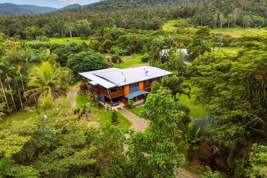 580 Saltwater Creek Road, Palm Grove For Sale by Queensland Sotheby's International Realty