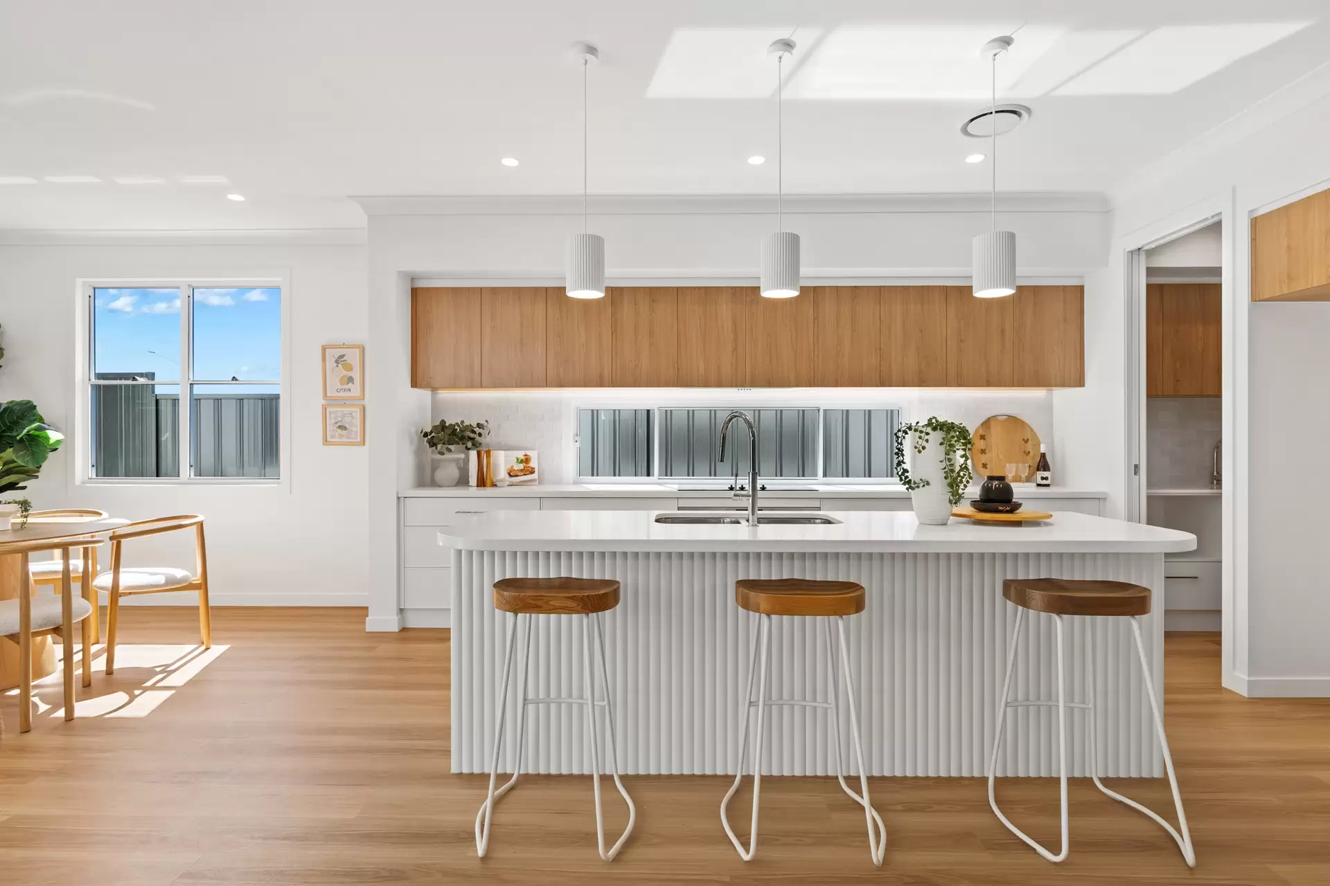 3 Jason  Street, Cleveland For Sale by Queensland Sotheby's International Realty - image 1
