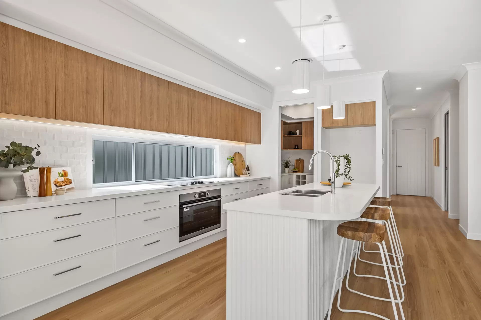 3 Jason  Street, Cleveland For Sale by Queensland Sotheby's International Realty - image 1