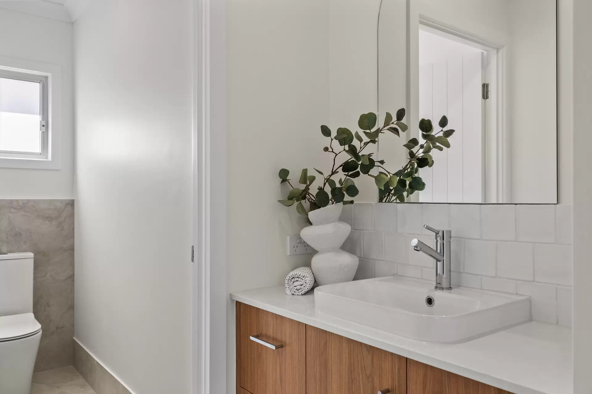 3 Jason  Street, Cleveland For Sale by Queensland Sotheby's International Realty - image 1