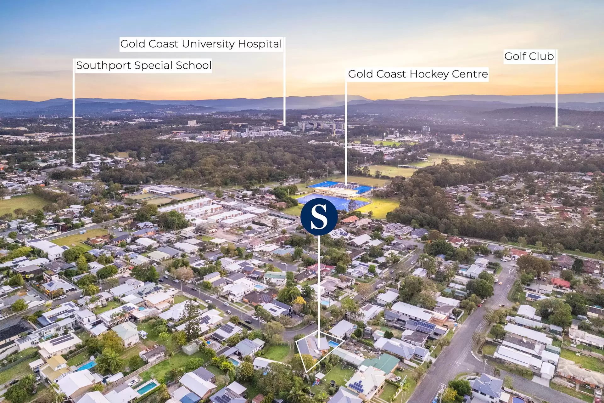 17 Allden  Avenue, Labrador For Sale by Queensland Sotheby's International Realty - image 1