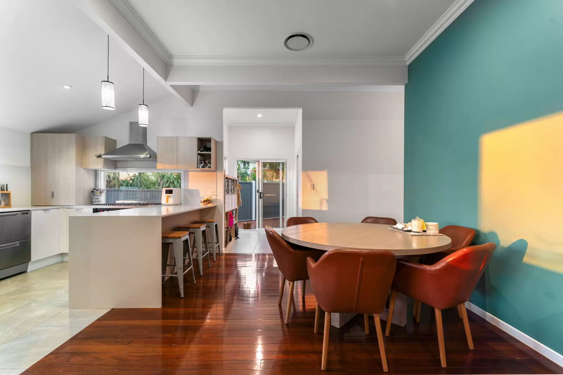 17 Allden  Avenue, Labrador For Sale by Queensland Sotheby's International Realty - image 1