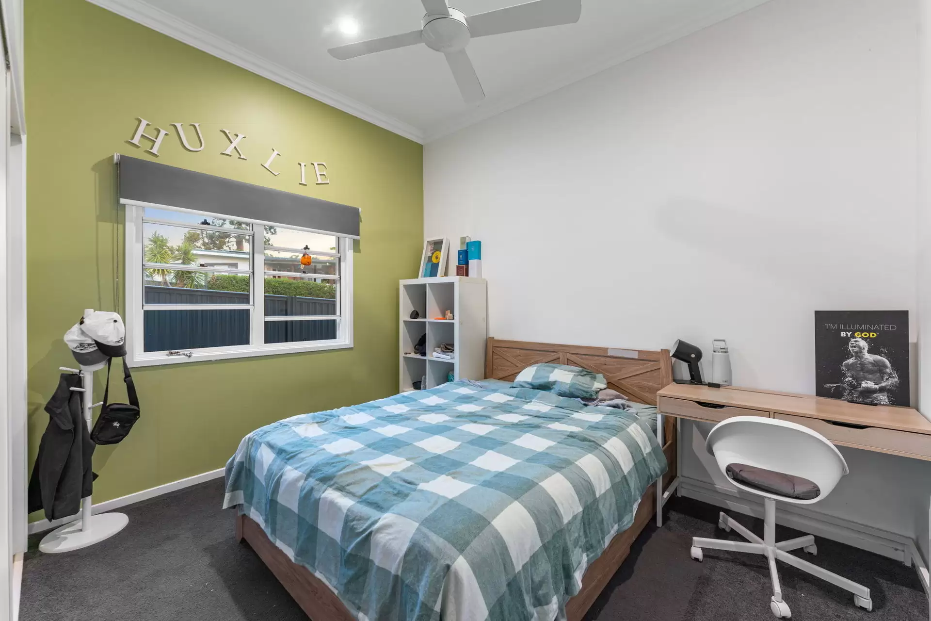 17 Allden  Avenue, Labrador For Sale by Queensland Sotheby's International Realty - image 1