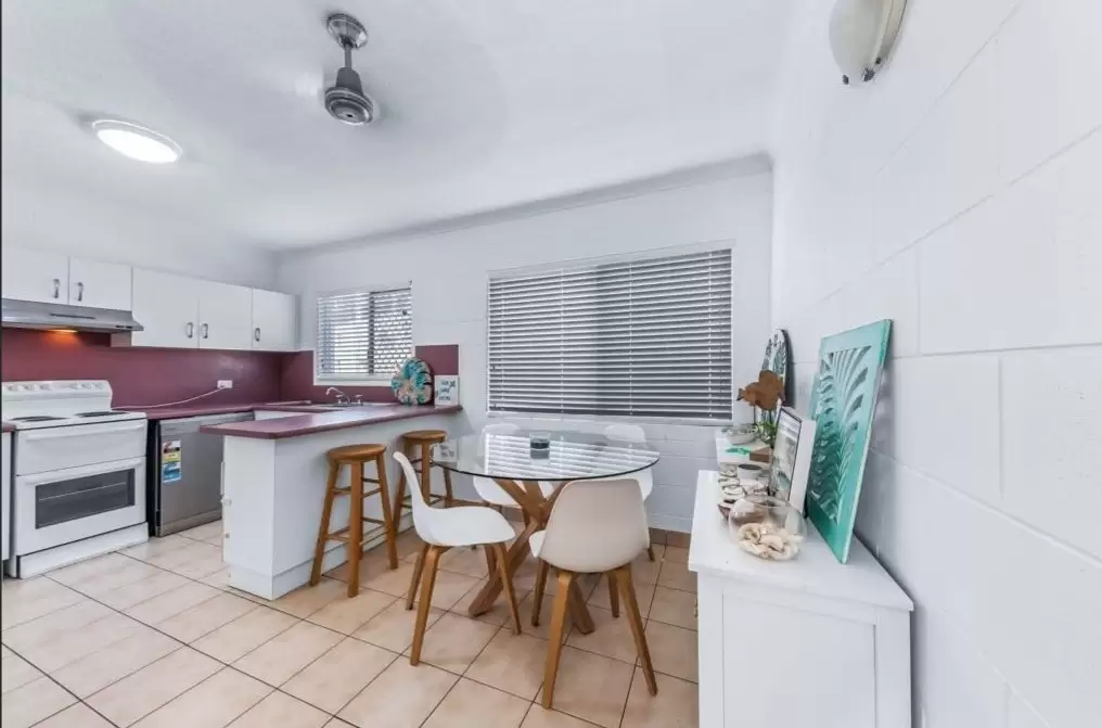 38/3 Eshelby Drive, Cannonvale Sold by Queensland Sotheby's International Realty - image 1