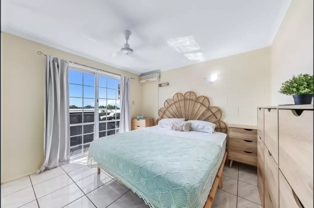 38/3 Eshelby Drive, Cannonvale Sold by Queensland Sotheby's International Realty - image 1