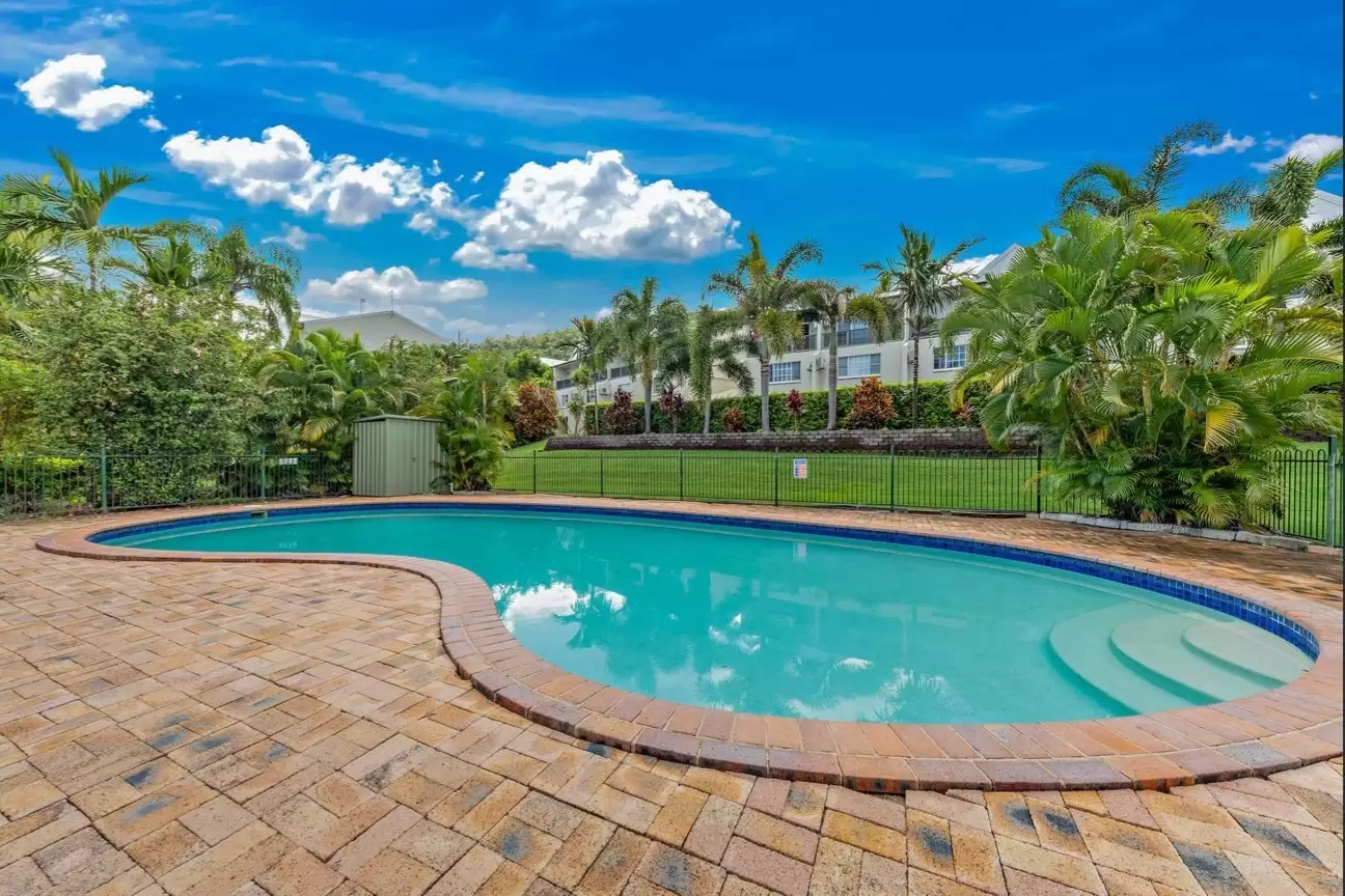38/3 Eshelby Drive, Cannonvale Sold by Queensland Sotheby's International Realty - image 1