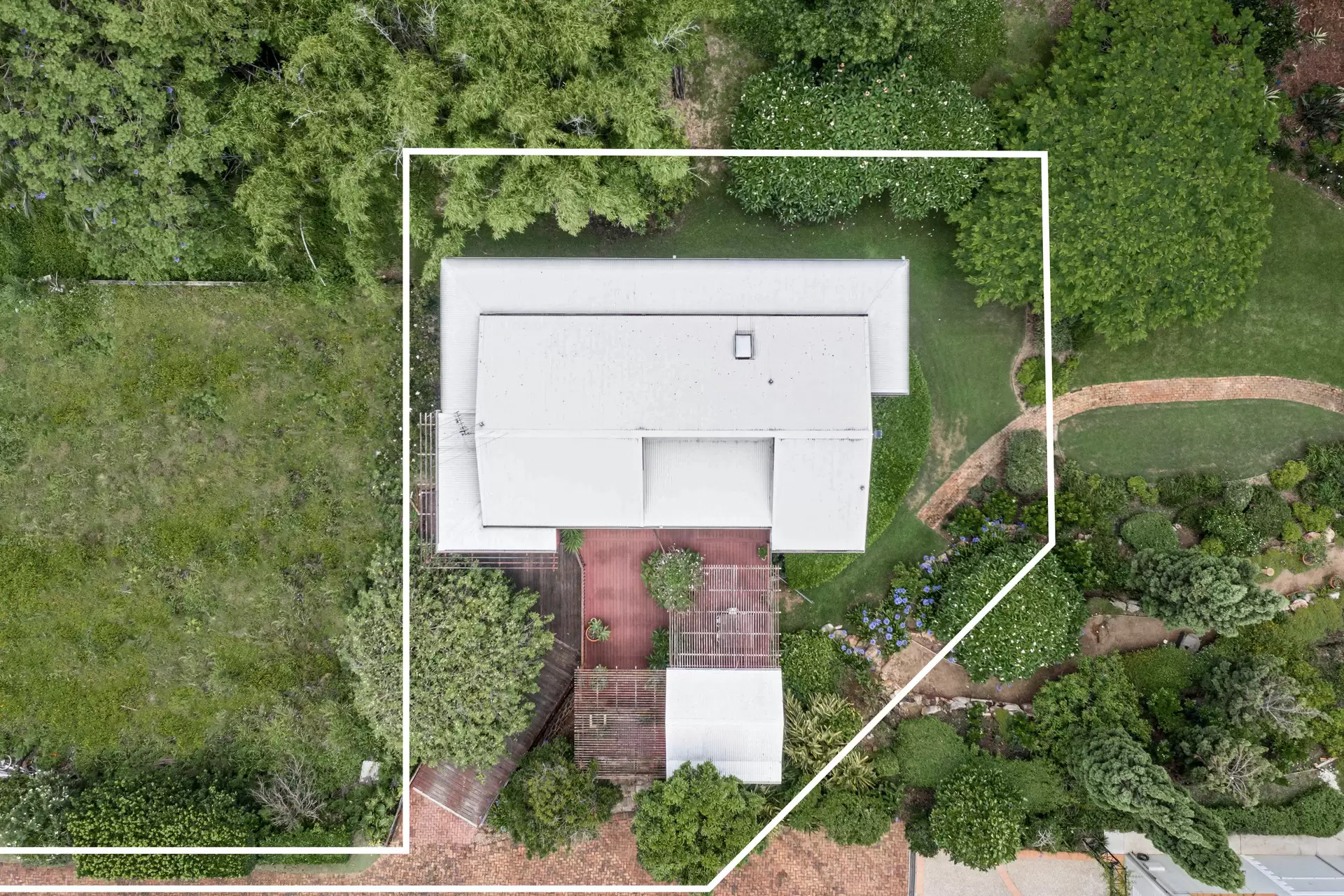 32 Grays  Road, Hamilton For Sale by Queensland Sotheby's International Realty - image 1