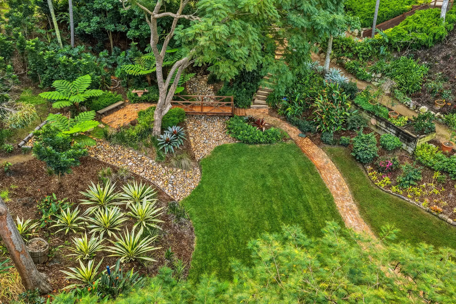 36 Grays  Road, Hamilton For Sale by Queensland Sotheby's International Realty - image 1