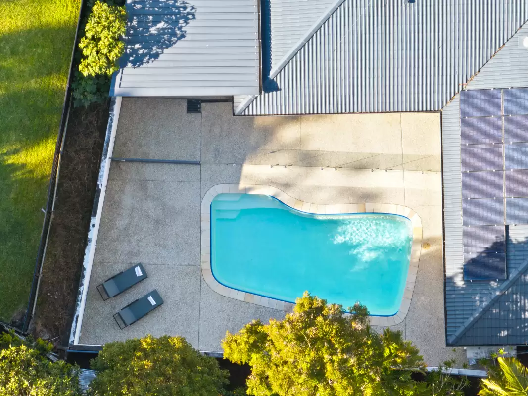 8 Daniel Crescent, Ashmore For Sale by Queensland Sotheby's International Realty - image 1