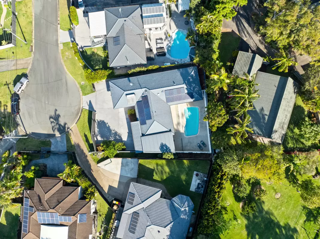 8 Daniel Crescent, Ashmore For Sale by Queensland Sotheby's International Realty - image 1