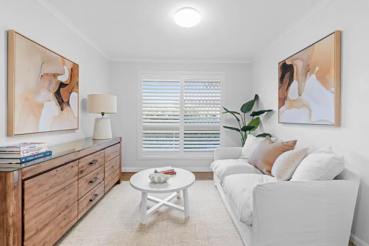 8 Daniel Crescent, Ashmore For Sale by Queensland Sotheby's International Realty - image 1