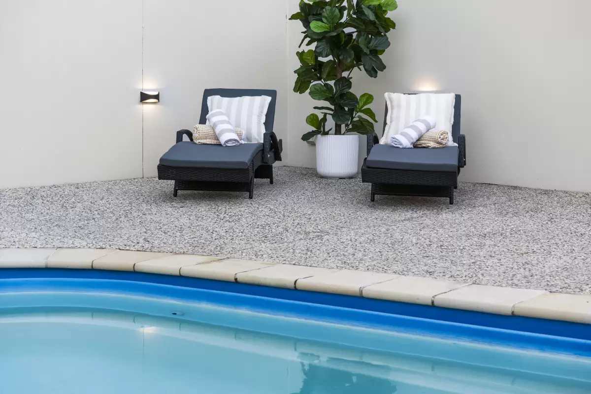 8 Daniel Crescent, Ashmore For Sale by Queensland Sotheby's International Realty - image 1