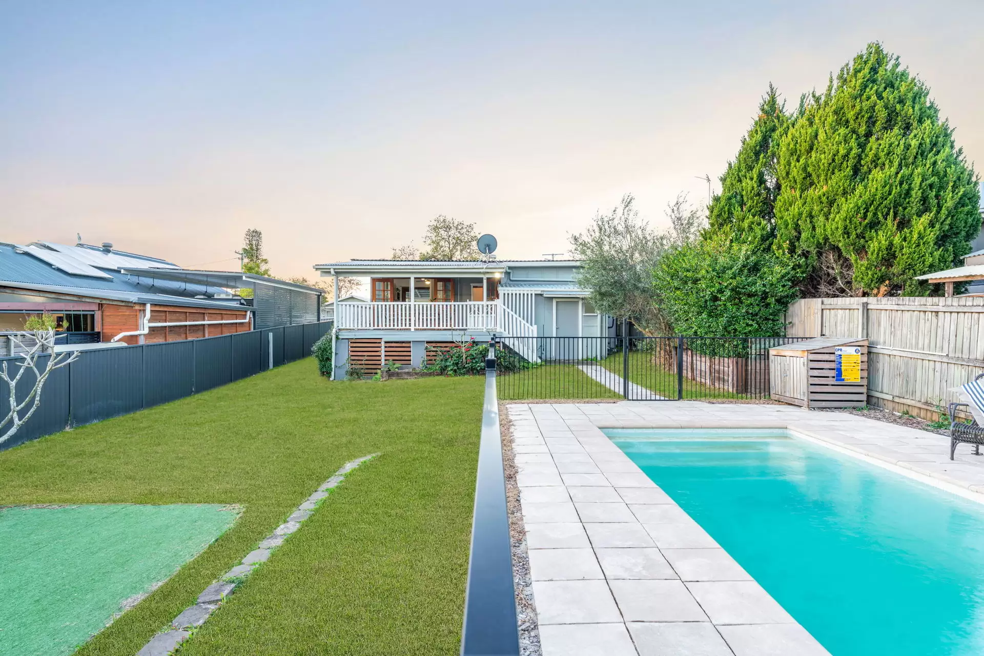 18 Bellevue Parade, Labrador For Sale by Queensland Sotheby's International Realty - image 1